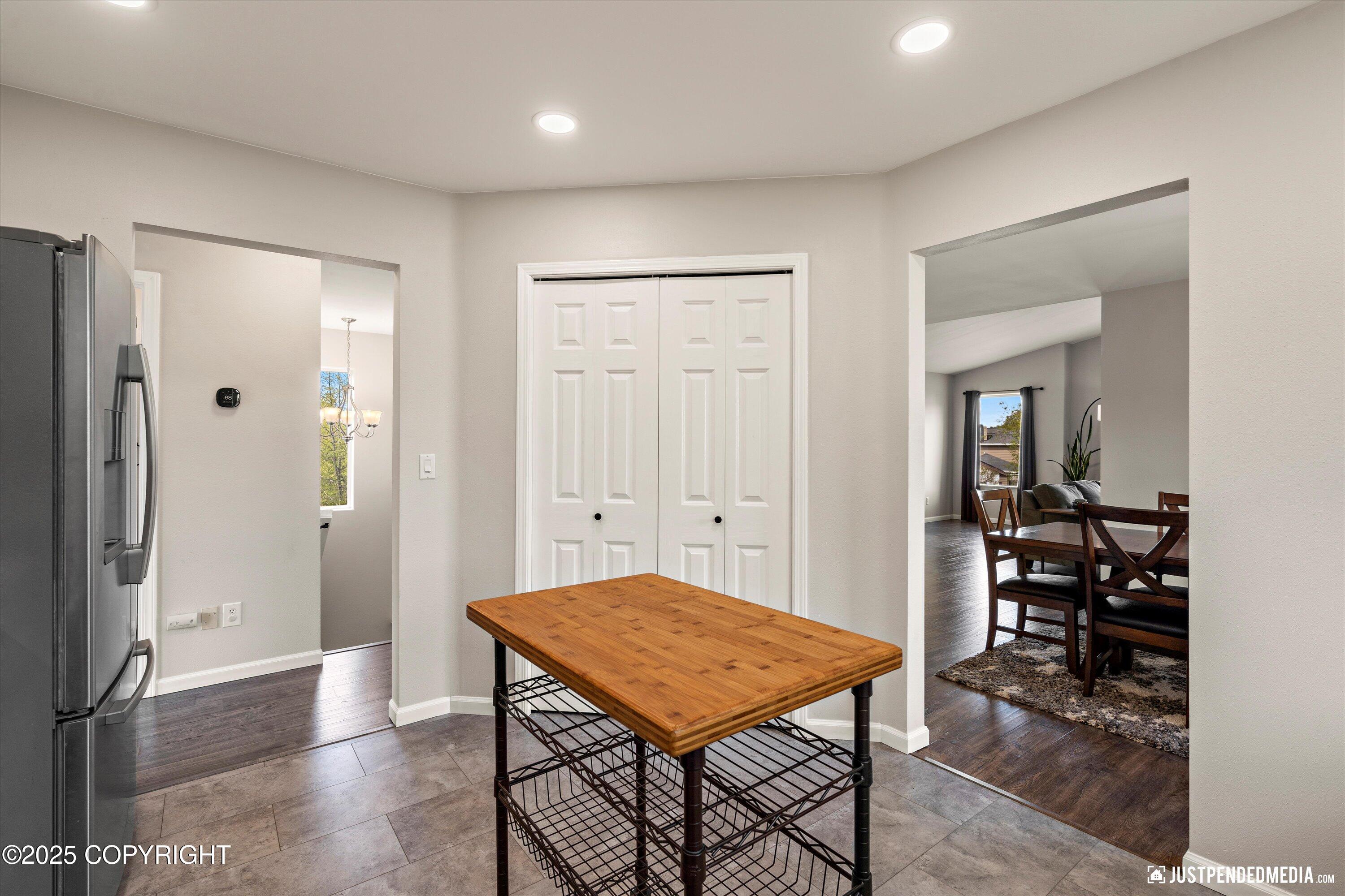 12142 Rolling Meadow Circle, Anchorage, Alaska image 20