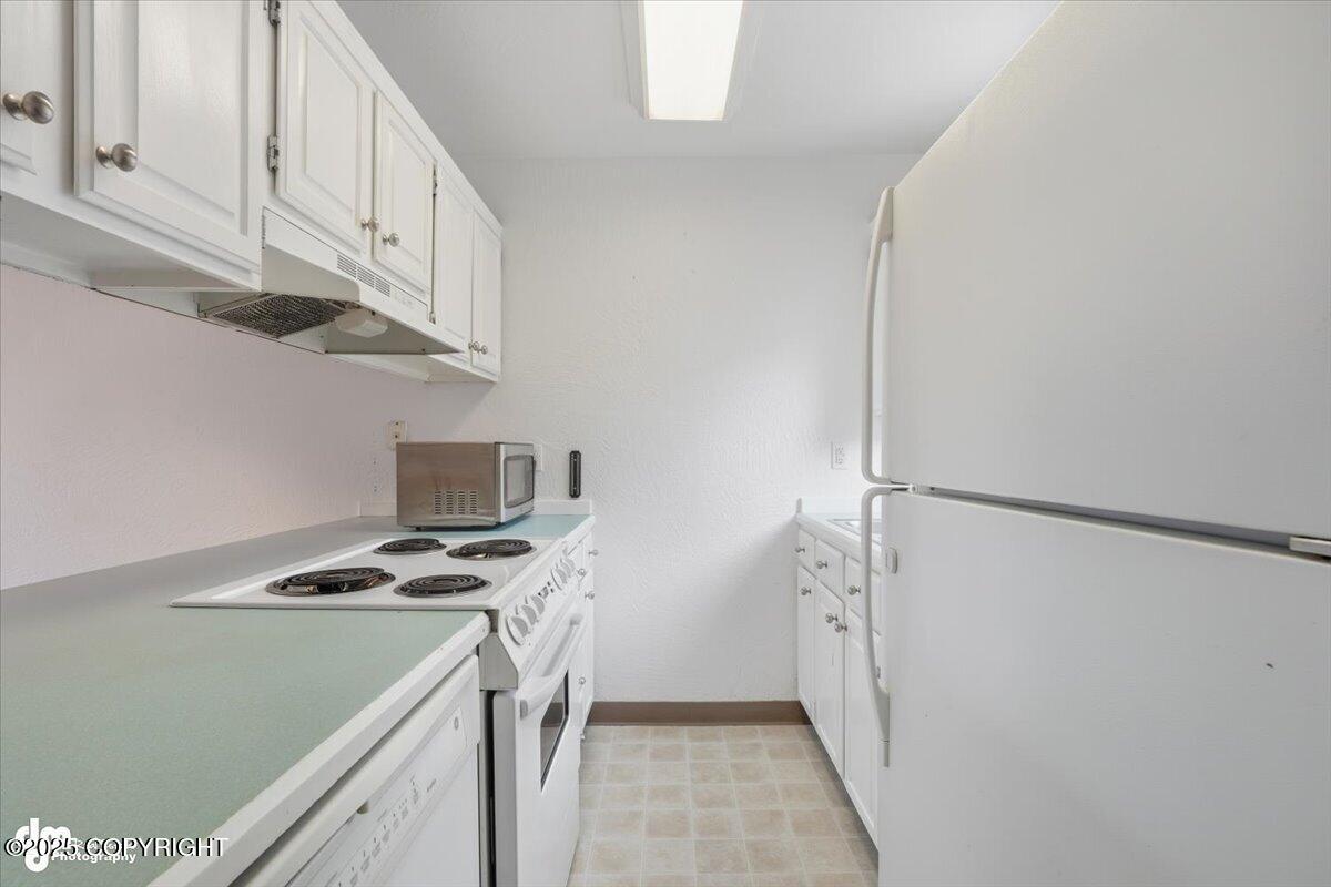 12329 Lake Street #D7