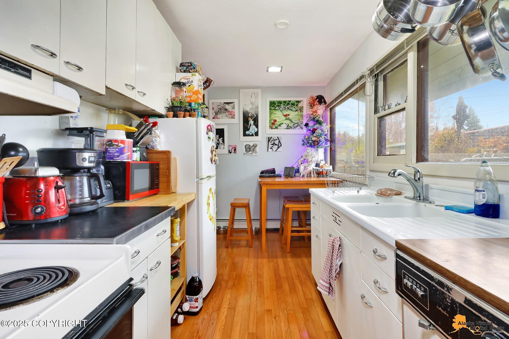 Anchorage, Alaska 99517, United States, 4 Bedrooms Bedrooms, ,2 BathroomsBathrooms,Residential,Active,234272