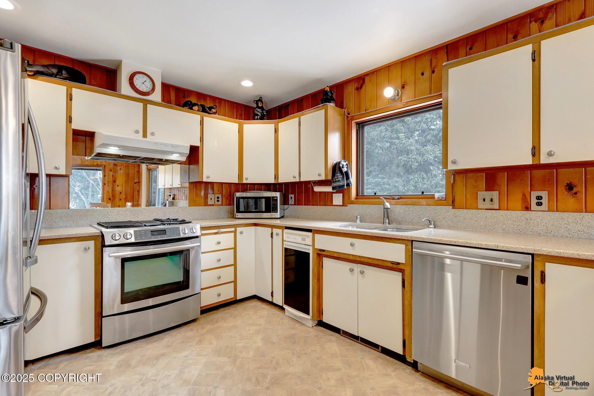 4453 Birdsong Drive, Eagle River, Alaska image 22