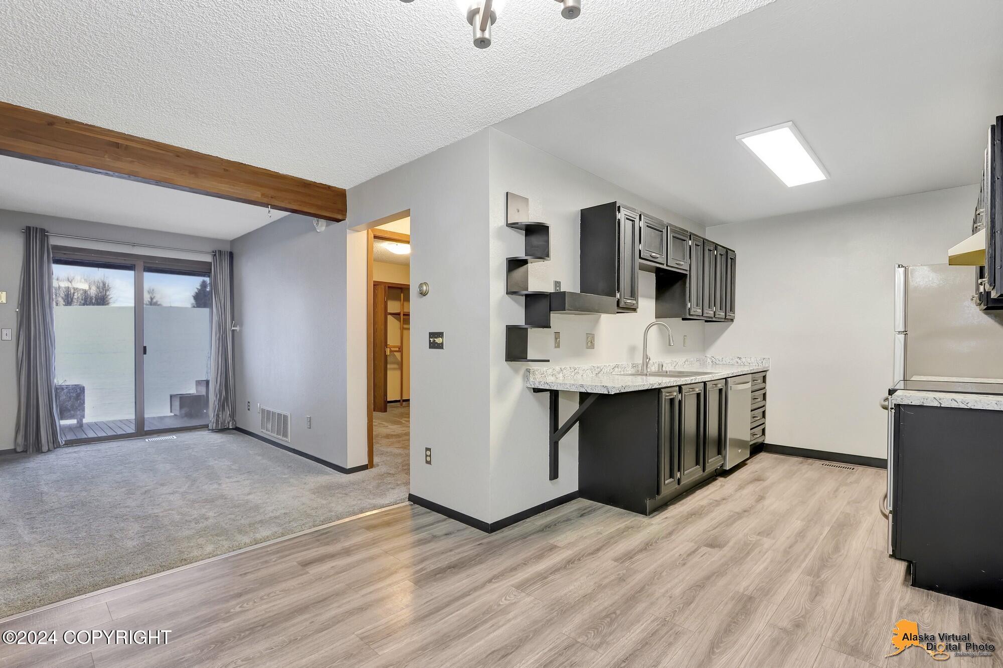 Anchorage, Alaska 99515, United States, 1 Bedroom Bedrooms, ,1 BathroomBathrooms,Residential,Pending,24782