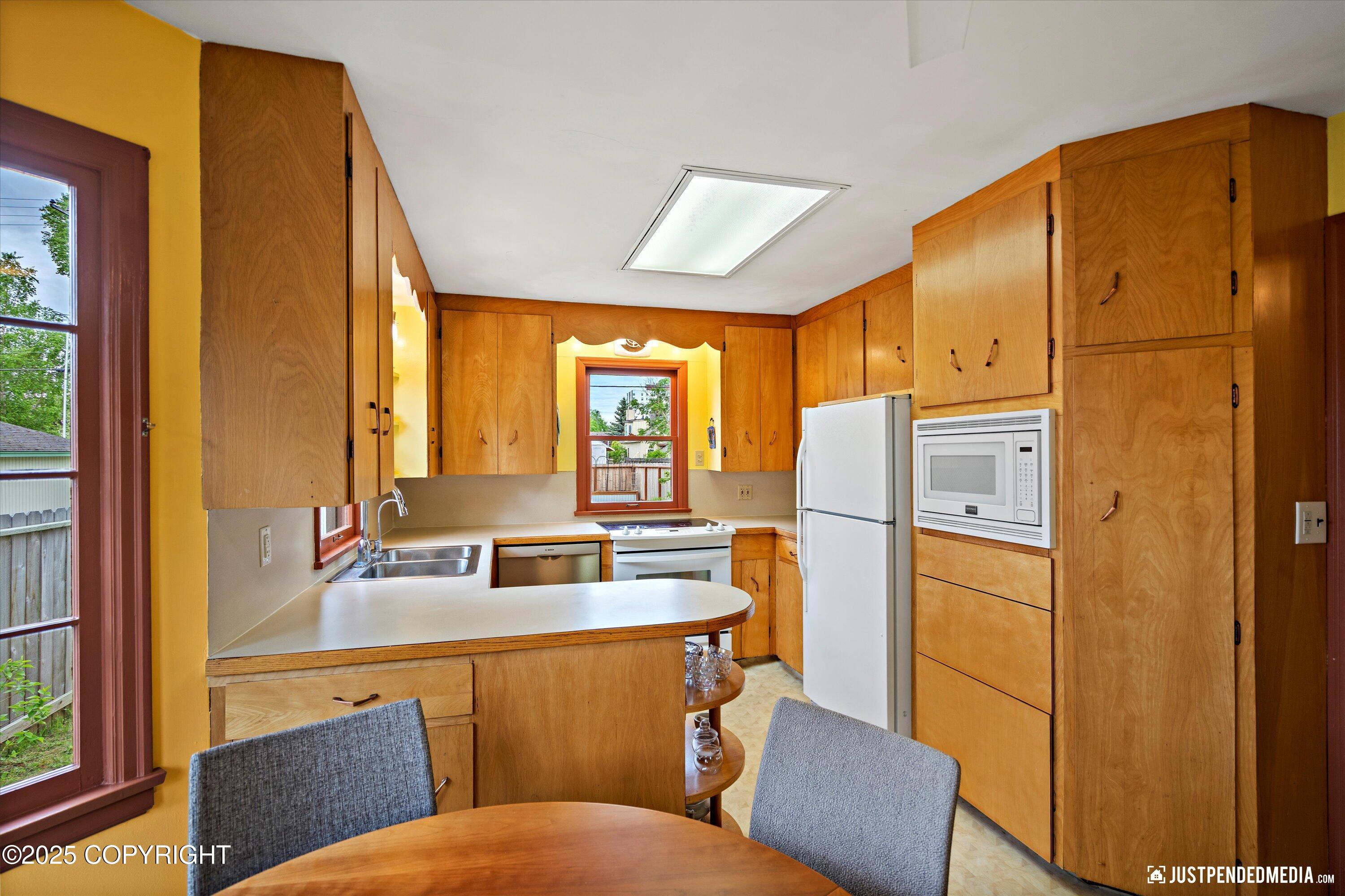 1310 G Street, Anchorage, Alaska image 20