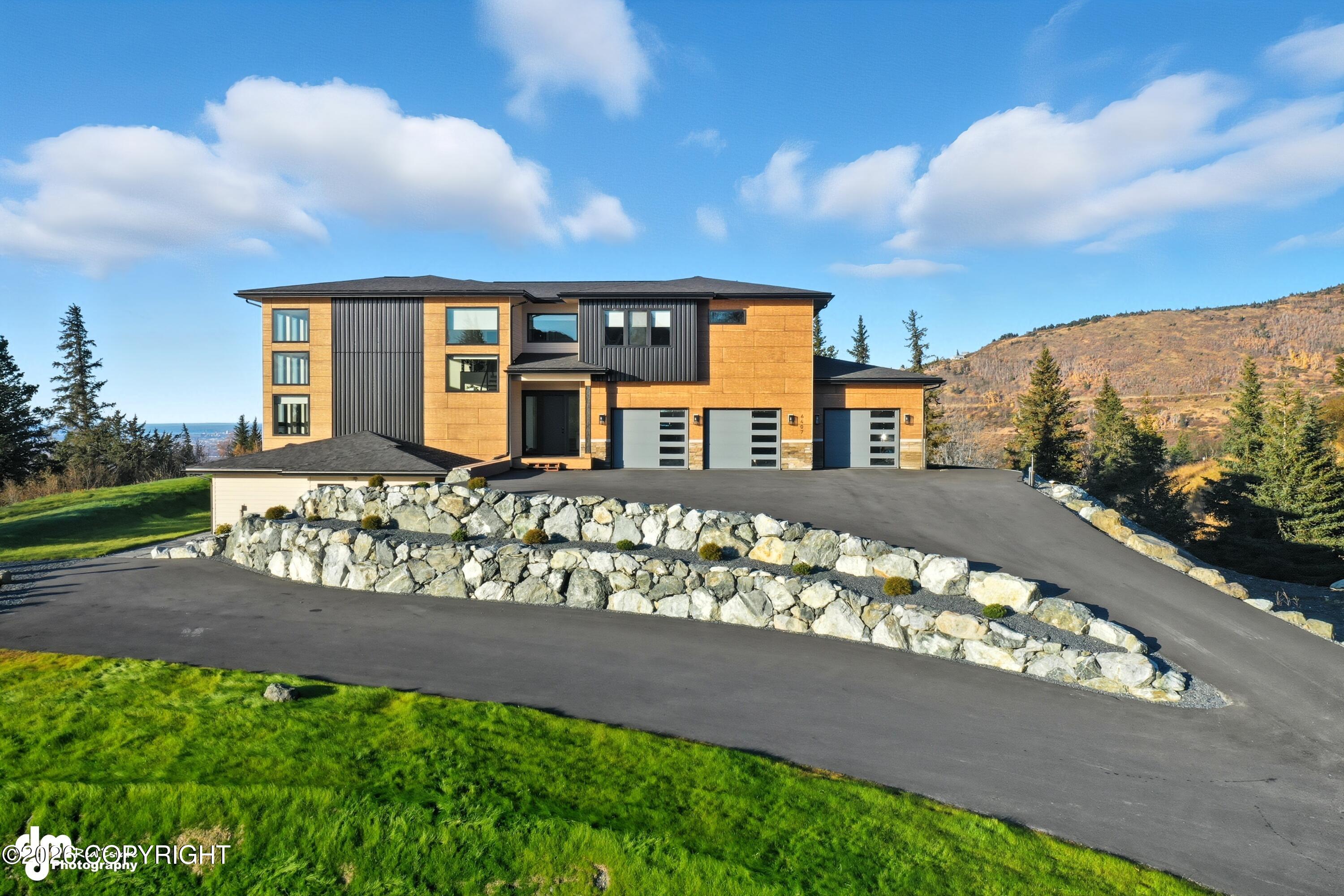 6407 Southpointe Ridge Drive
