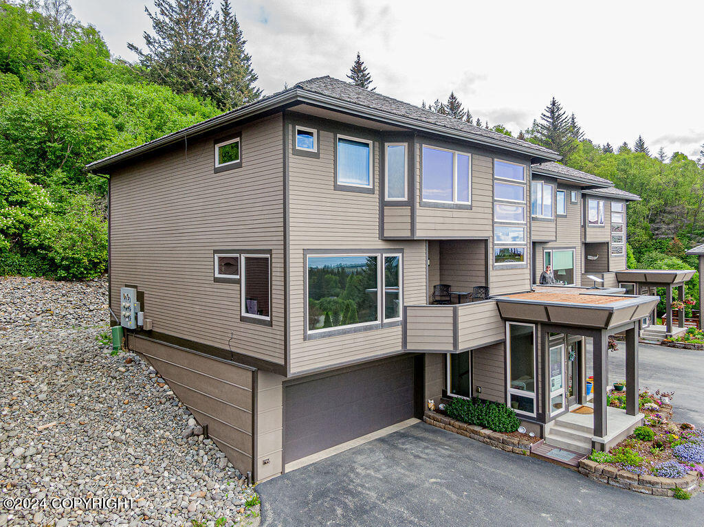 816 Quiet Creek Drive, Homer, Alaska image 1