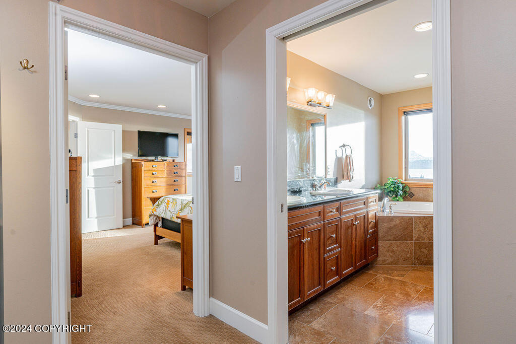 816 Quiet Creek Drive, Homer, Alaska image 25