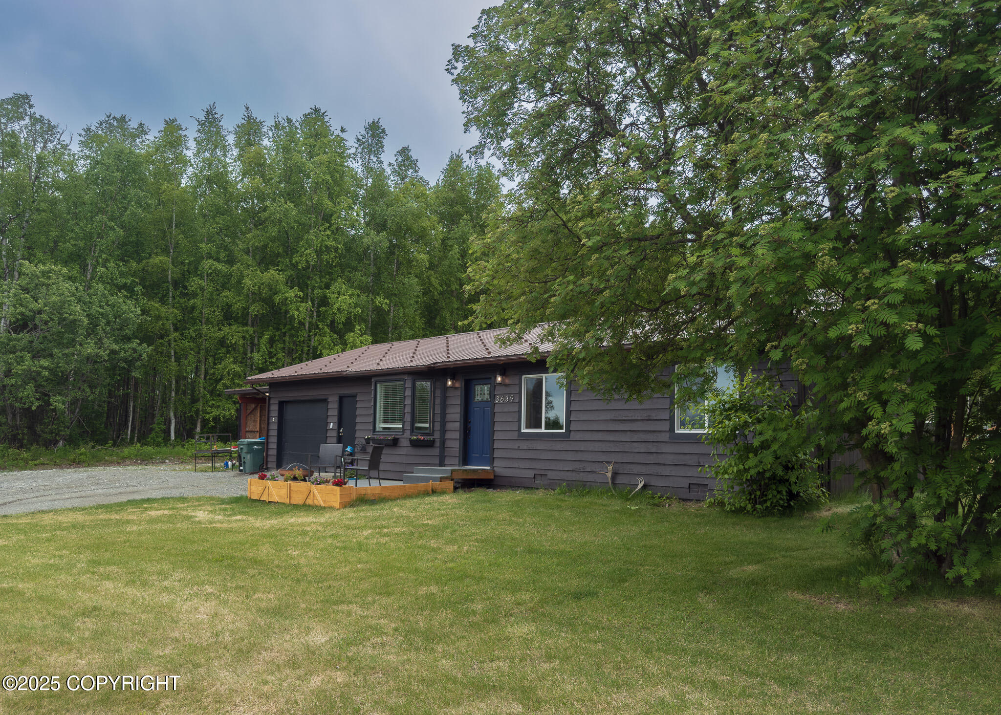 3639 S Dawn Lake Drive, Wasilla, Alaska image 2