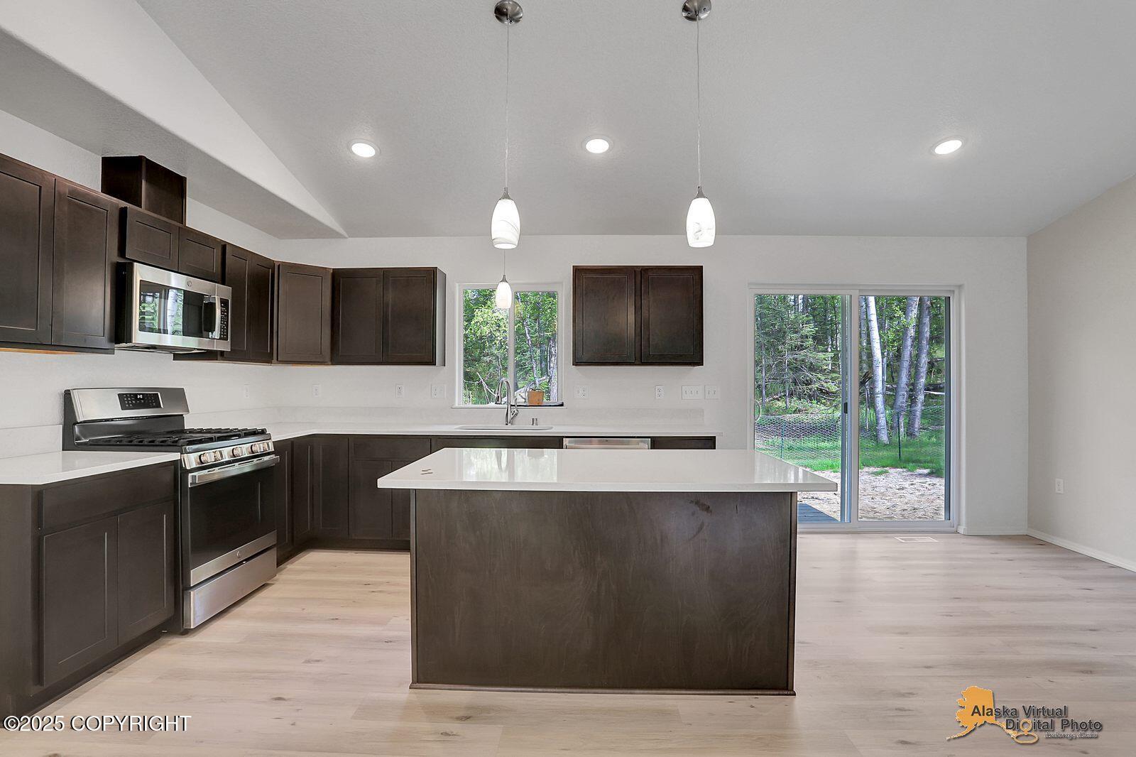 8137 E Sandstone Drive, Wasilla, Alaska image 6