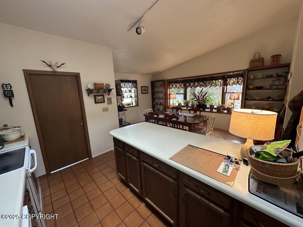 520 Bonaparte Circle, Kodiak, Alaska image 10