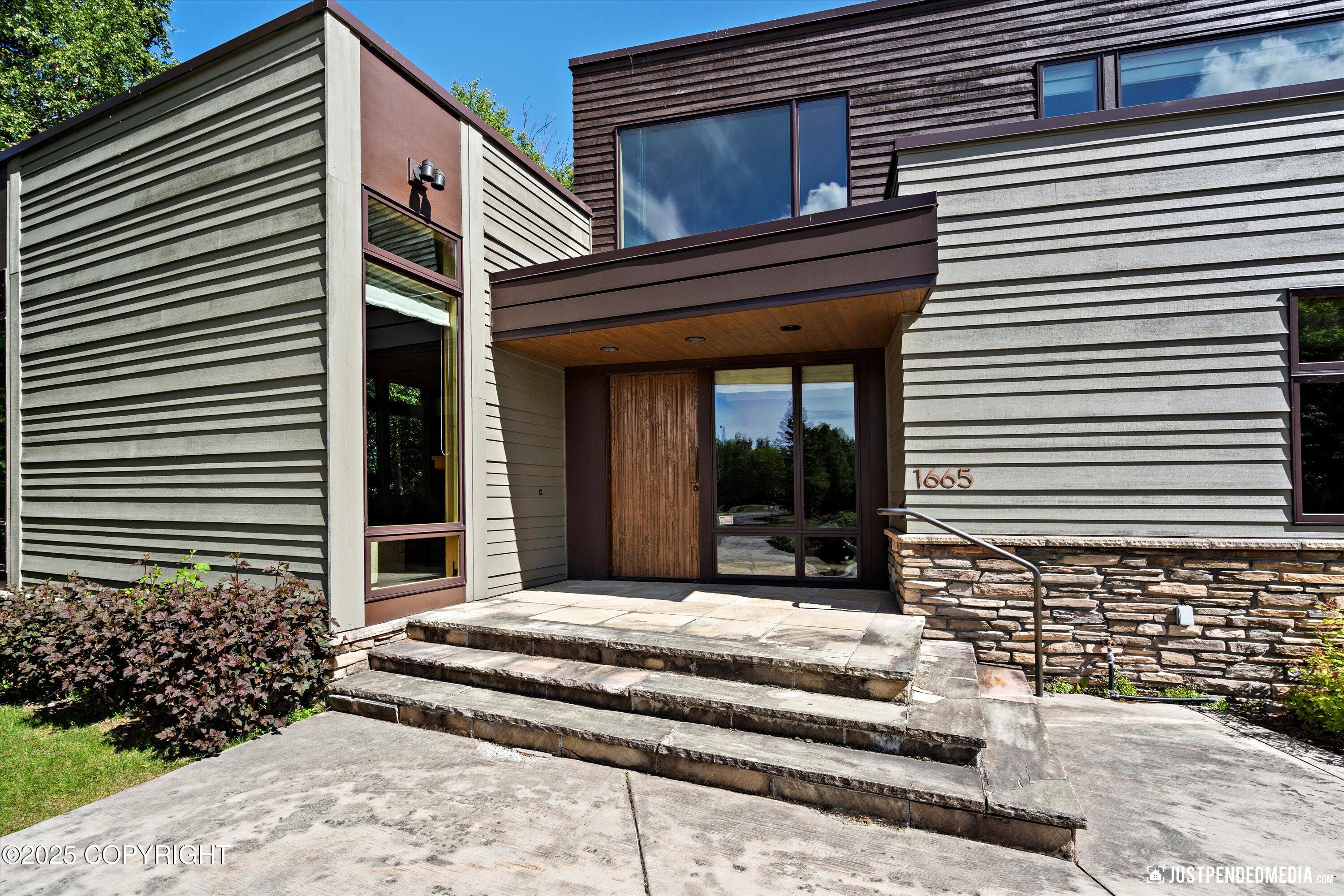 1665 Bob Atwood Circle