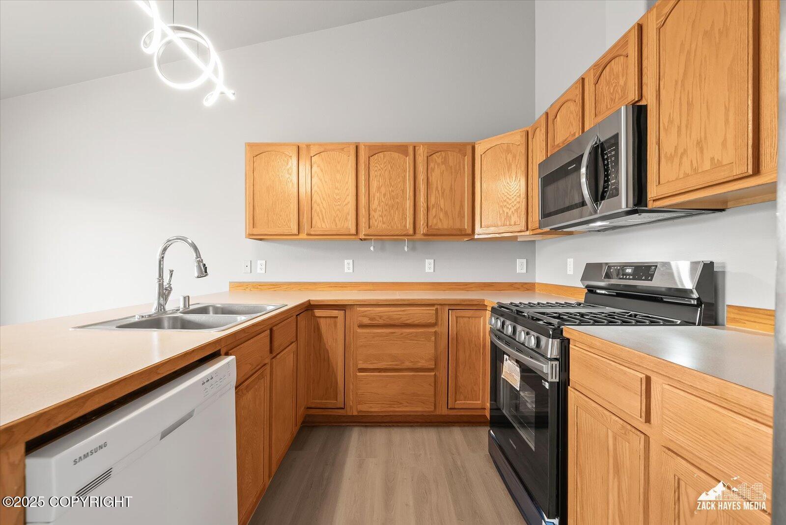 1766 Wildberry Loop, Anchorage, Alaska image 20