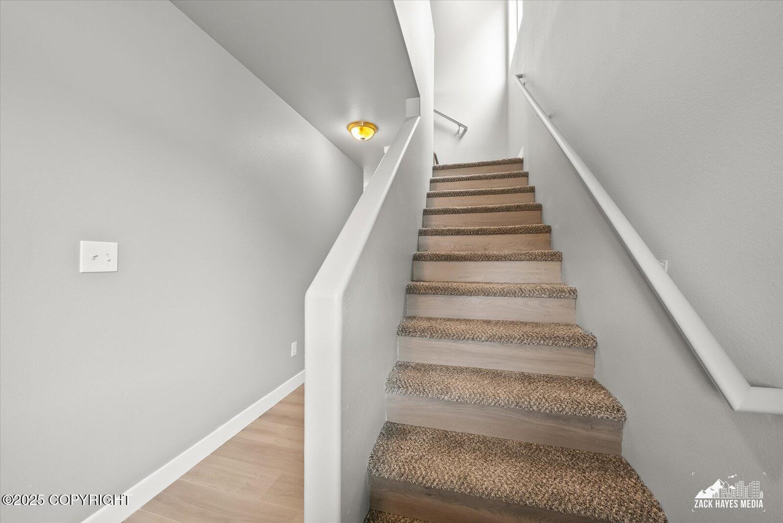 1766 Wildberry Loop, Anchorage, Alaska image 3