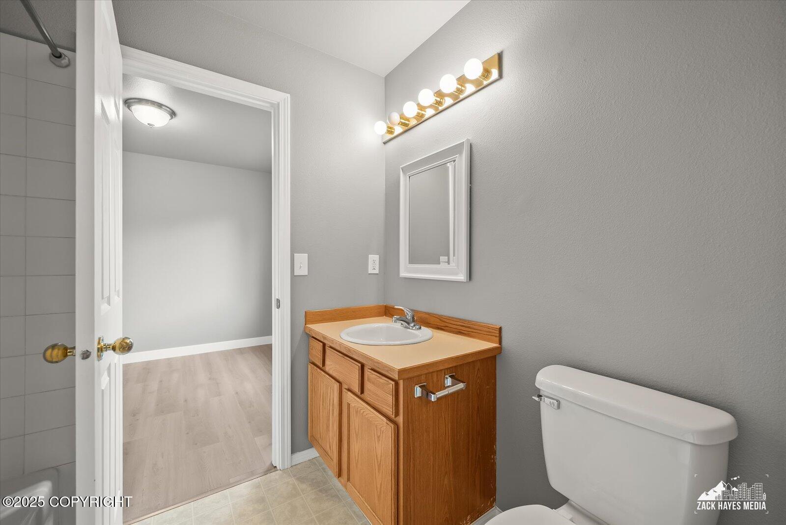 1766 Wildberry Loop, Anchorage, Alaska image 32