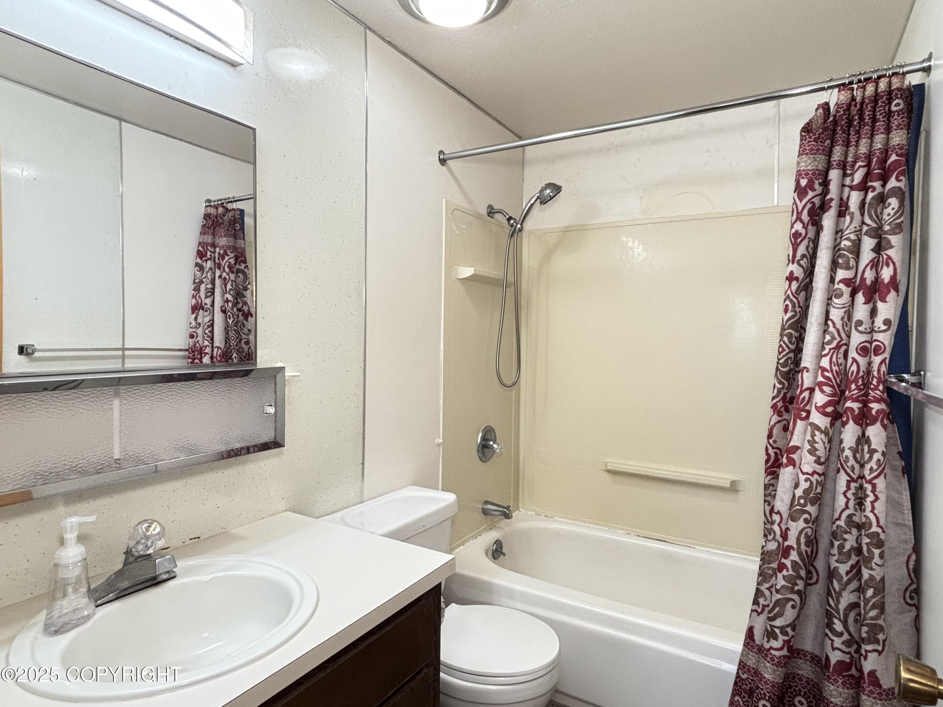8 Veniaminov Circle, Cold Bay, Alaska image 35