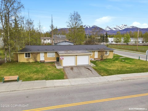 Homes For Sale - 555 Oklahoma Street<br/> Anchorage, AK 99504