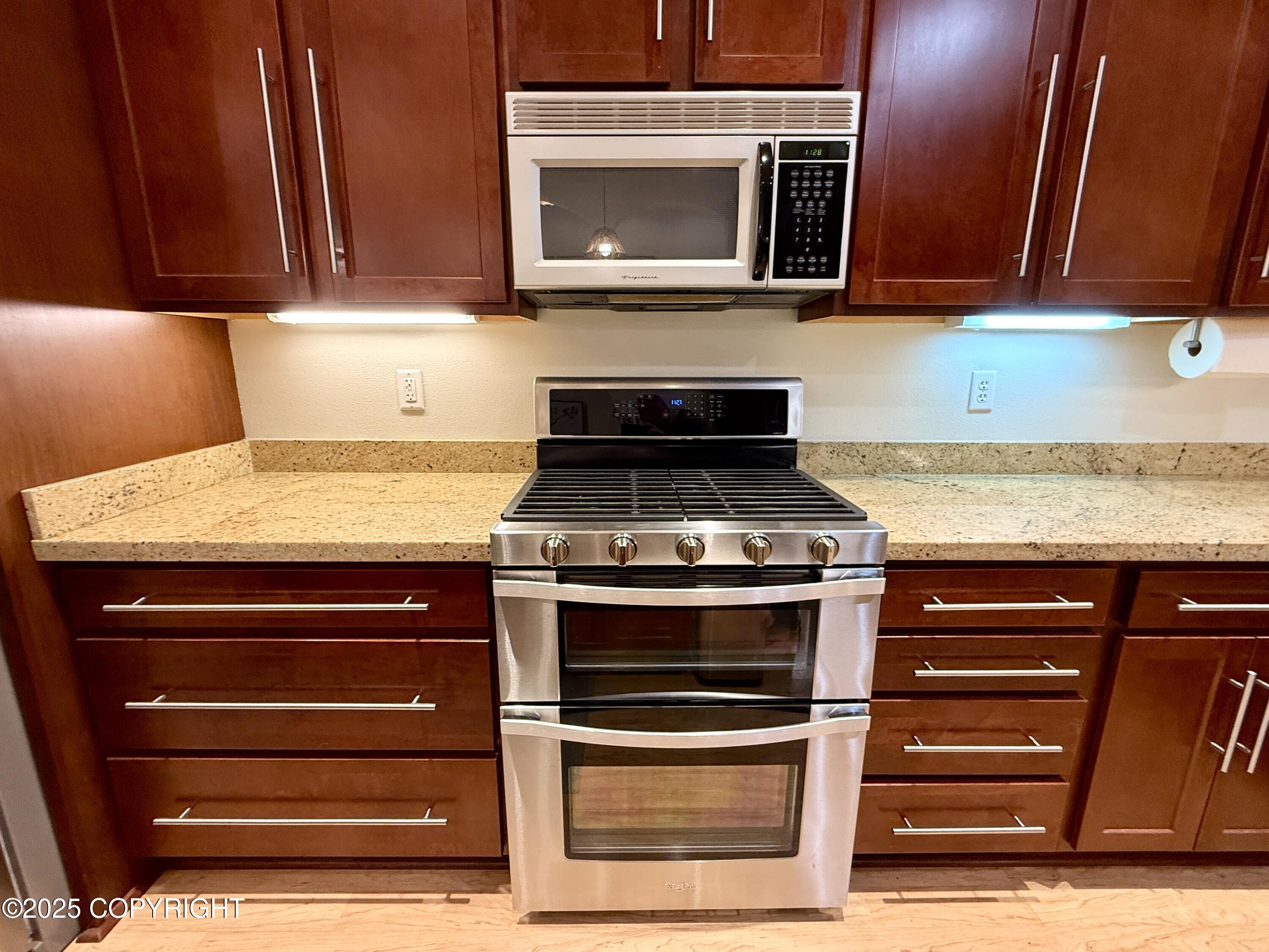 14740 Maxwell Place, Anchorage, Alaska image 18