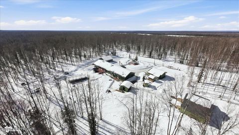 Photo of 47767 S Brower Place, Willow, AK 99688 (MLS # 26-3466)