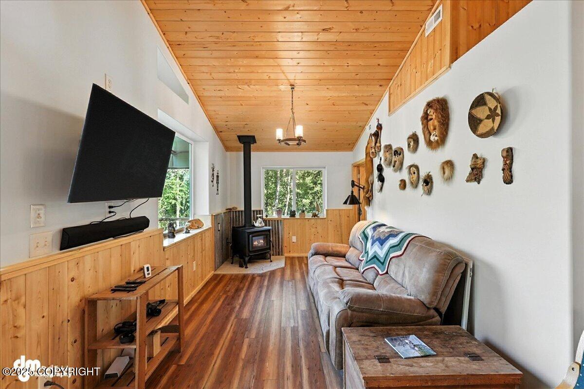 Cooper Landing, Alaska 99572, United States, 2 Bedrooms Bedrooms, ,3 BathroomsBathrooms,Residential,Active,164152