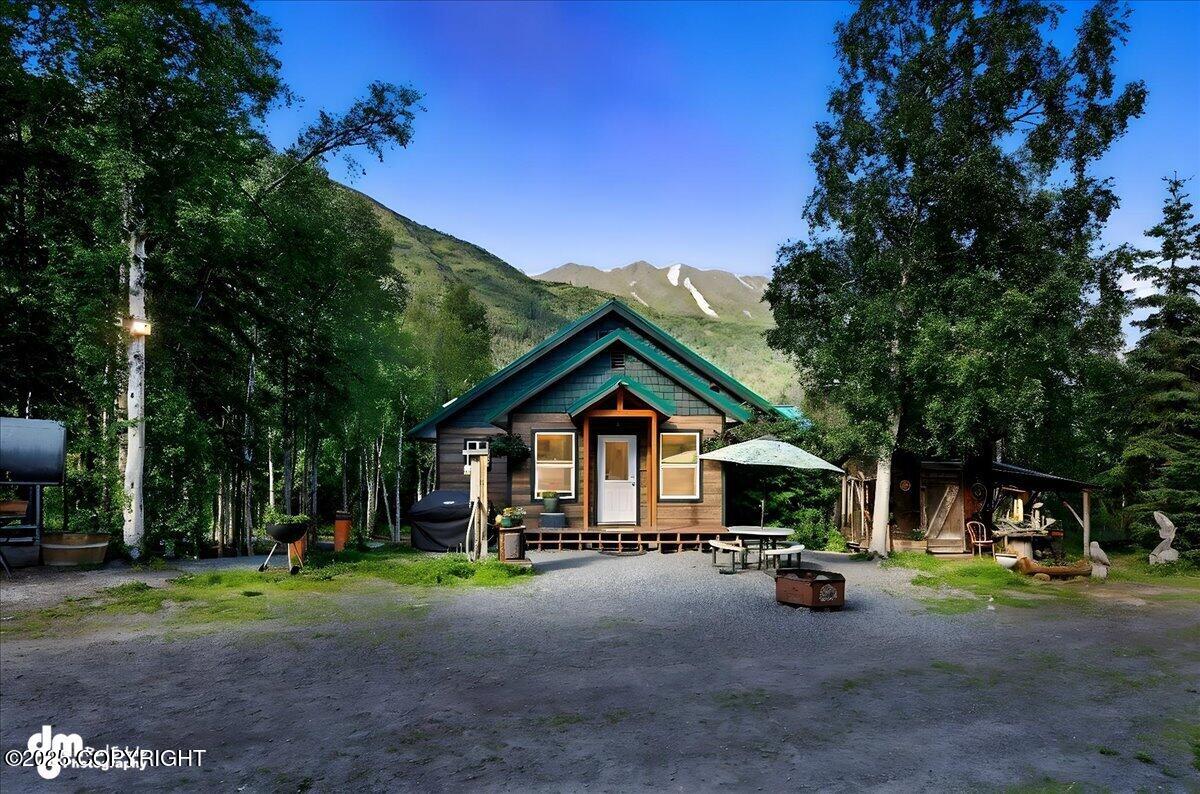 Cooper Landing, Alaska 99572, United States, 2 Bedrooms Bedrooms, ,3 BathroomsBathrooms,Residential,Active,164152