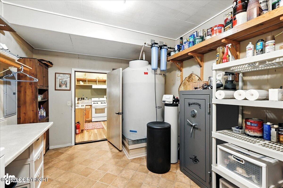 Cooper Landing, Alaska 99572, United States, 2 Bedrooms Bedrooms, ,3 BathroomsBathrooms,Residential,Active,164152