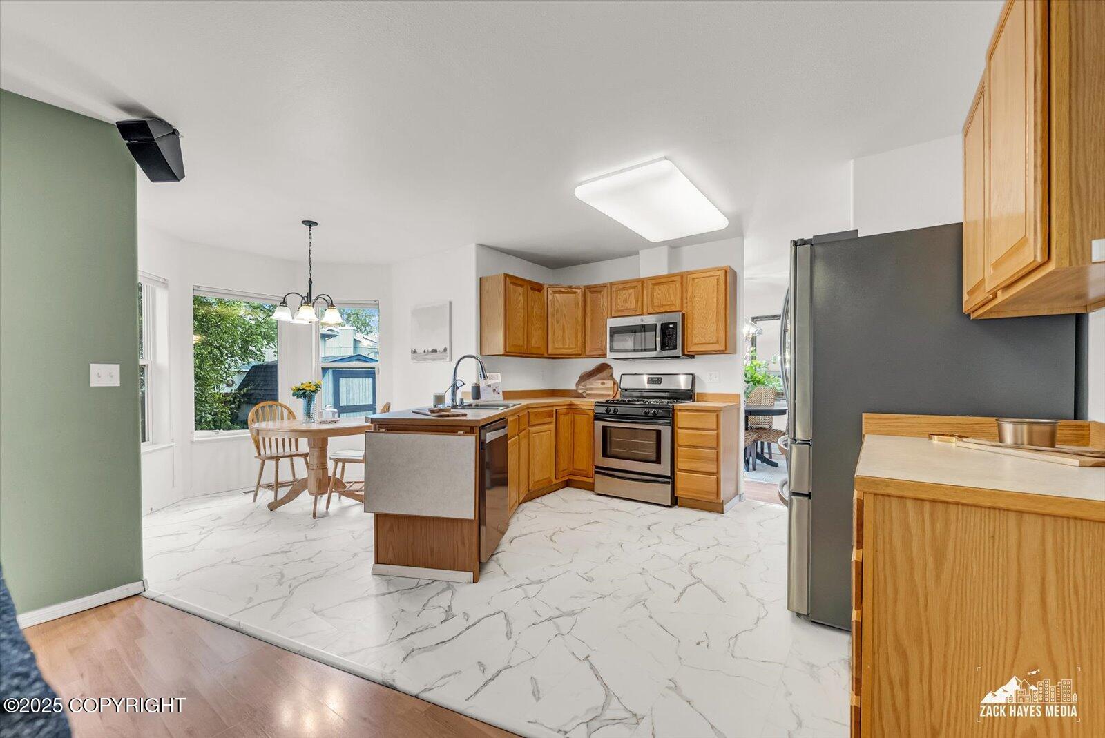 9010 Rocky Cove Drive, Anchorage, Alaska image 13