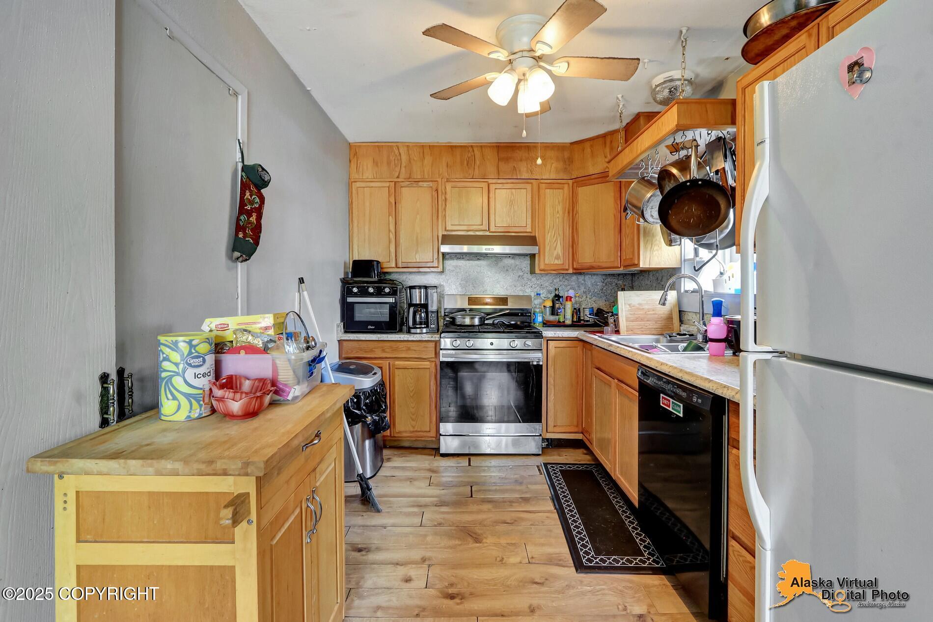 7510 Peck Avenue, Anchorage, Alaska image 2