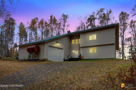 Photo of 15486 E Sunshine Road, Talkeetna, AK 99676 (MLS # 26-12512)