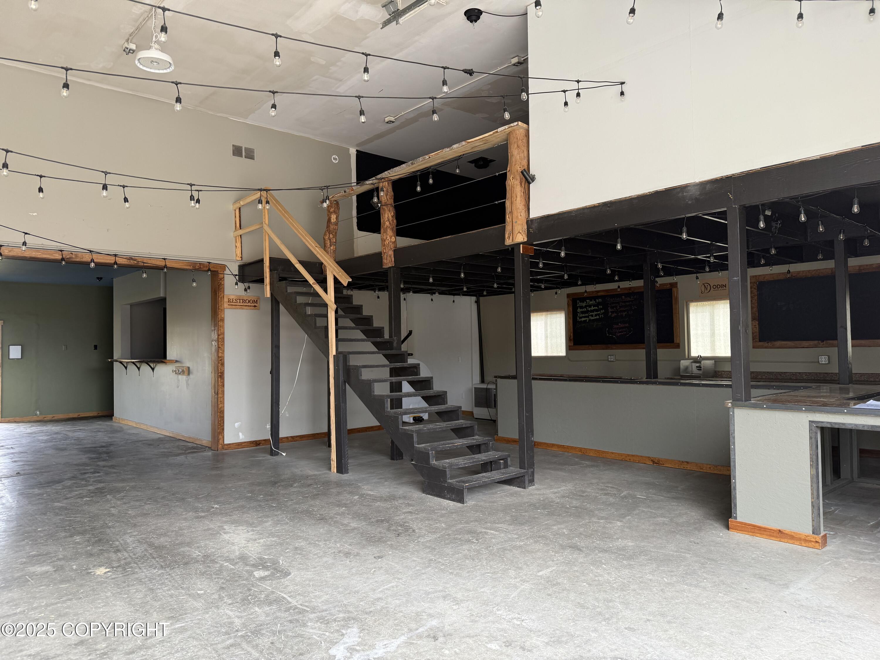 Homer, Alaska 99603, United States, ,Commercial,Pending,186123