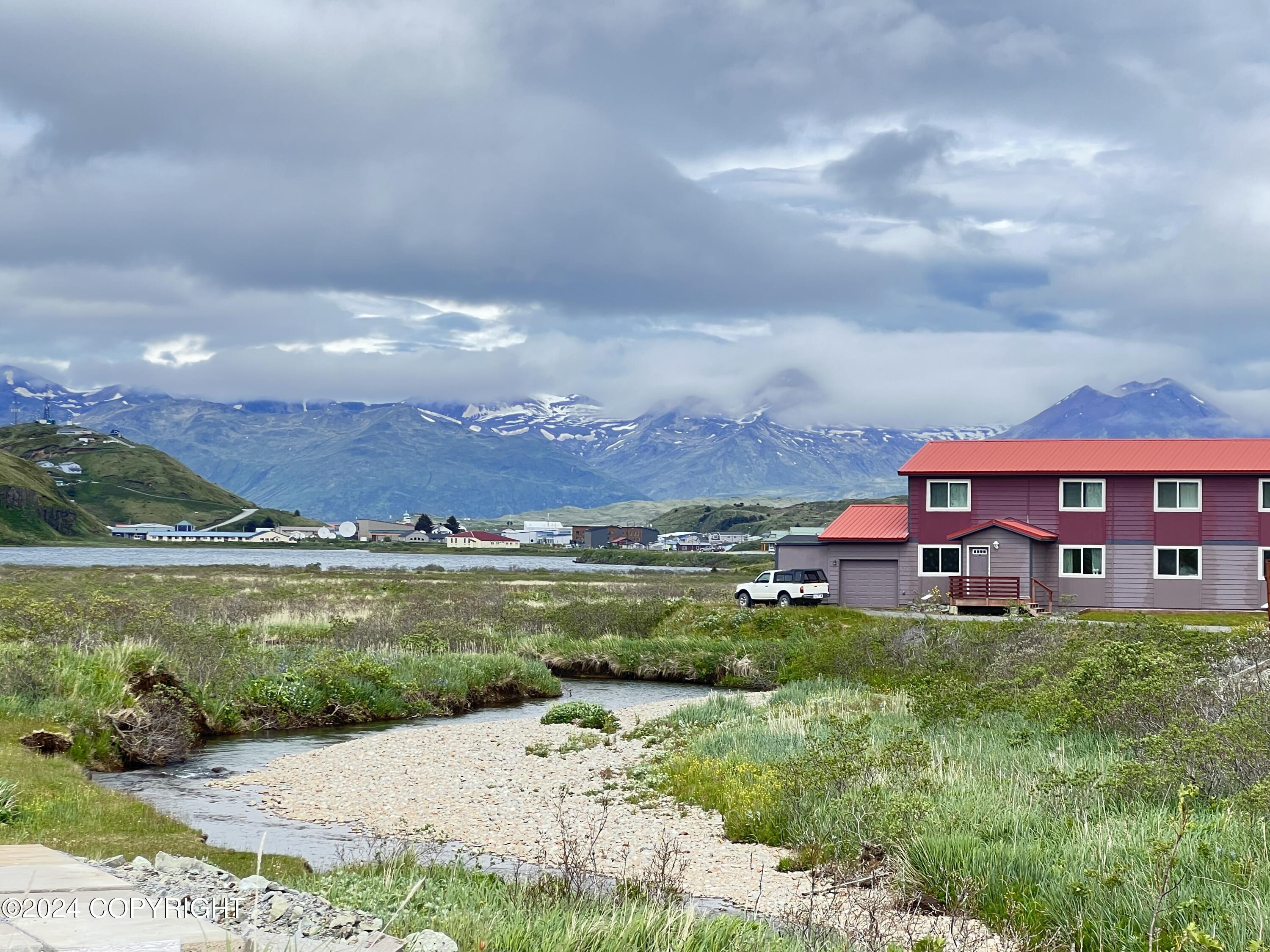 1080 E Broadway Avenue