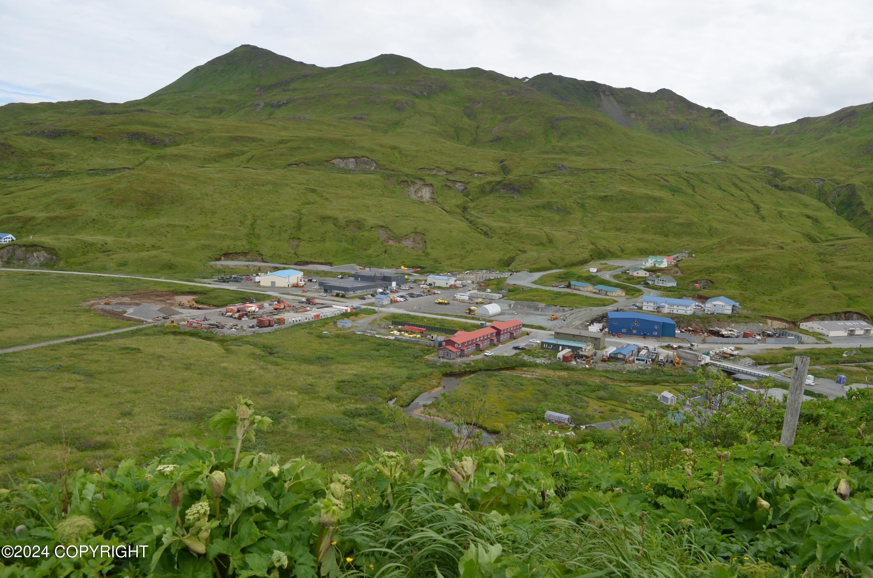 1080 E Broadway Avenue