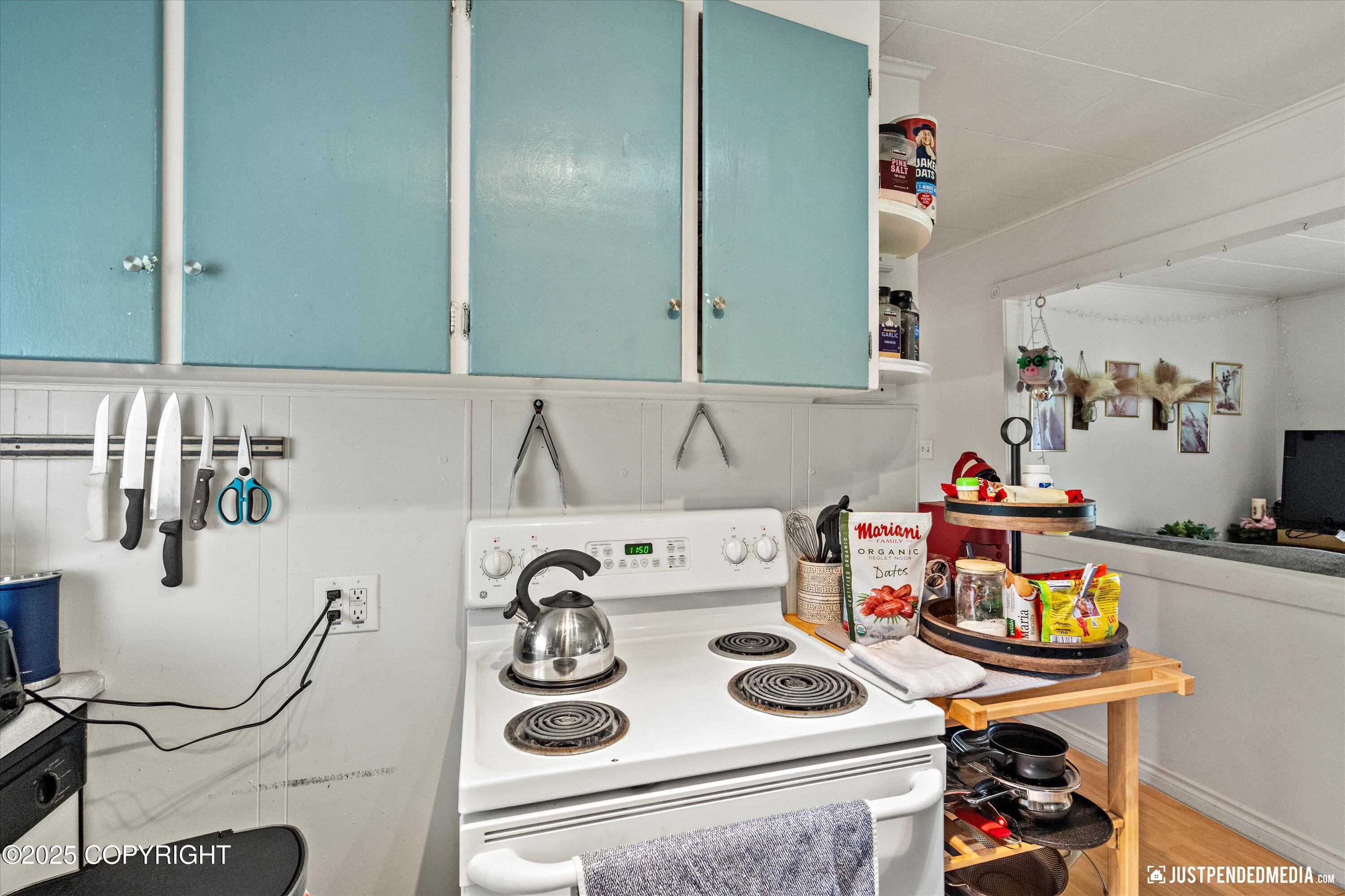 Anchorage, Alaska 99517, United States, 4 Bedrooms Bedrooms, ,2 BathroomsBathrooms,Residential,Active,173195