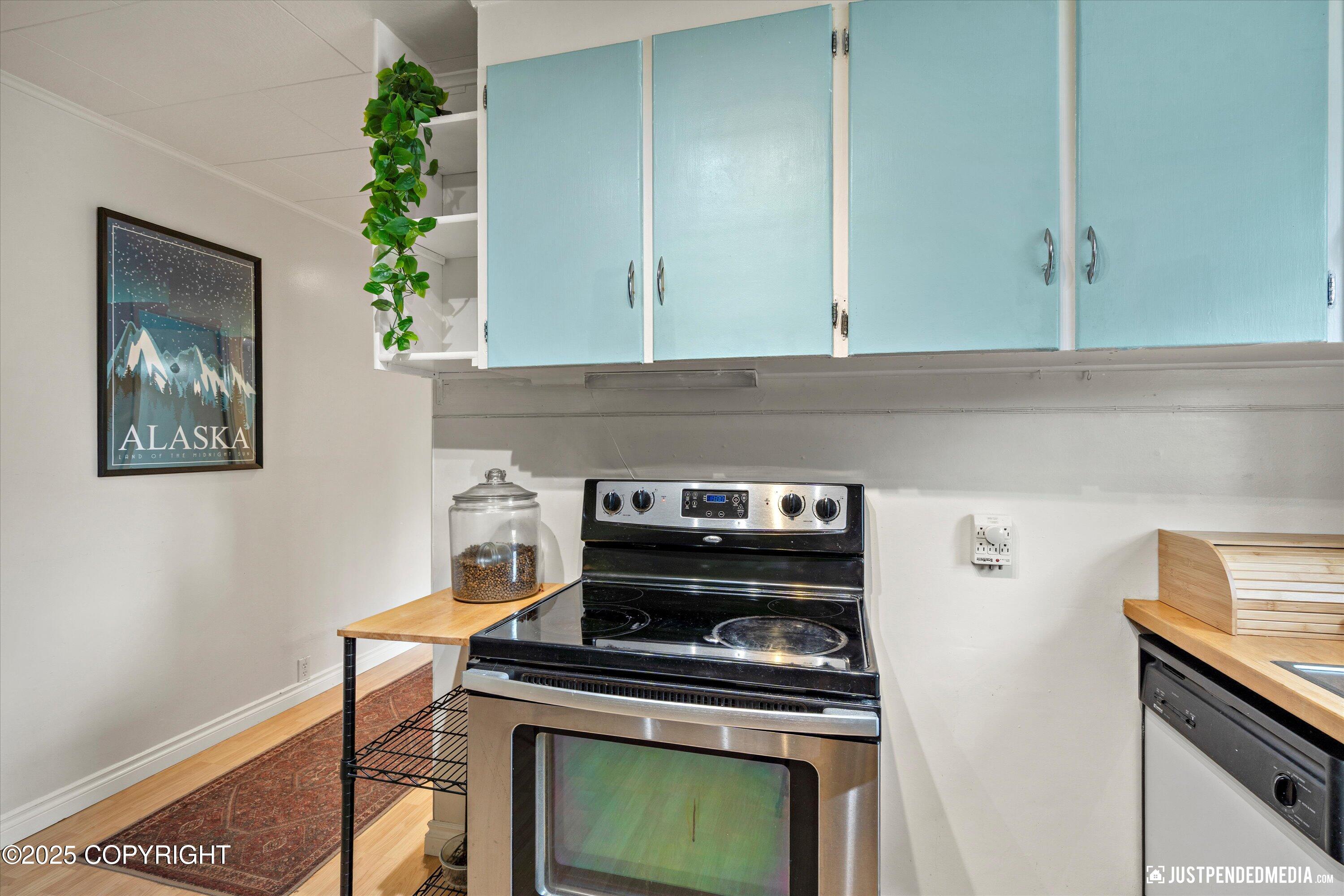 Anchorage, Alaska 99517, United States, 4 Bedrooms Bedrooms, ,2 BathroomsBathrooms,Residential,Active,173195