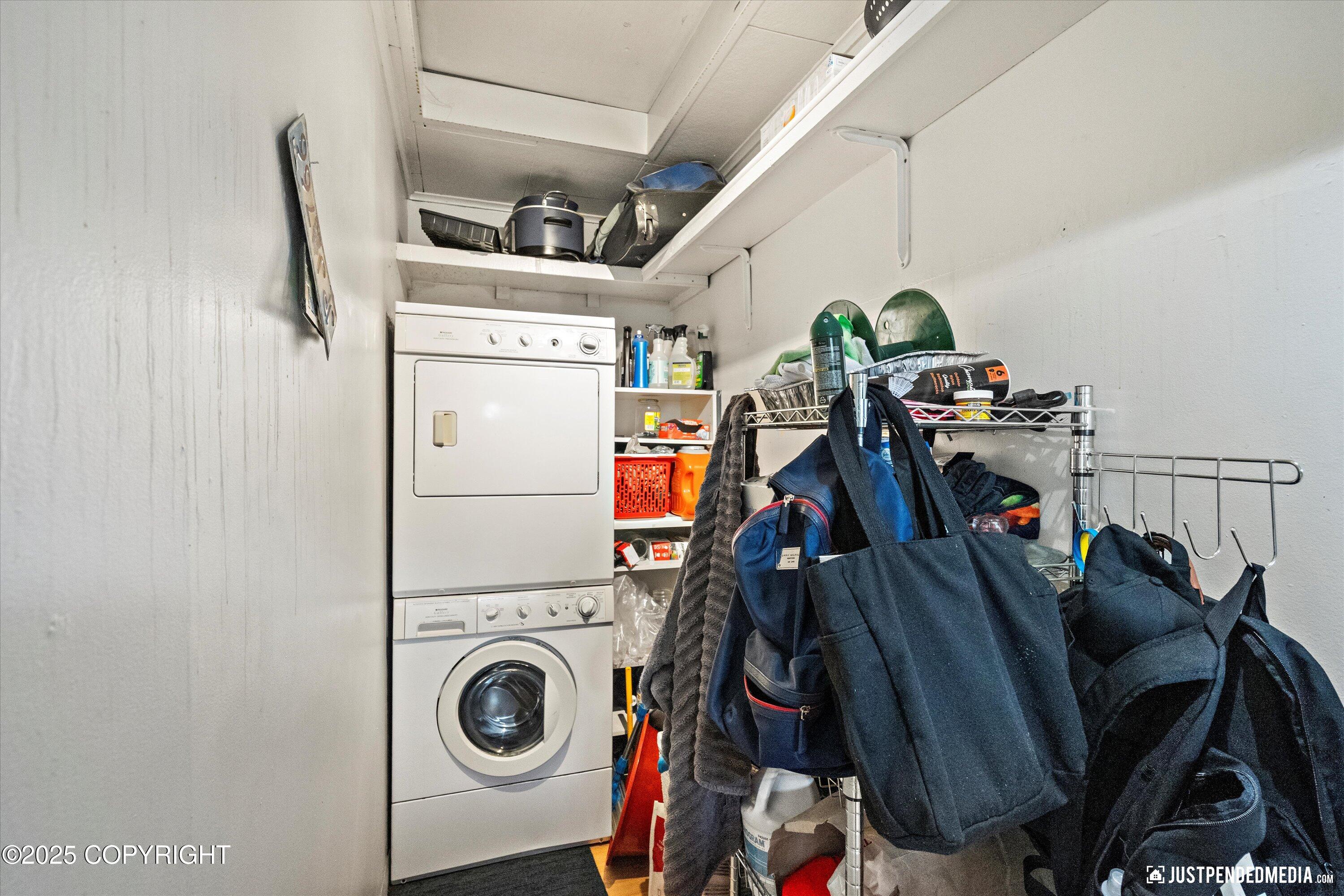 Anchorage, Alaska 99517, United States, 4 Bedrooms Bedrooms, ,2 BathroomsBathrooms,Residential,Active,173195