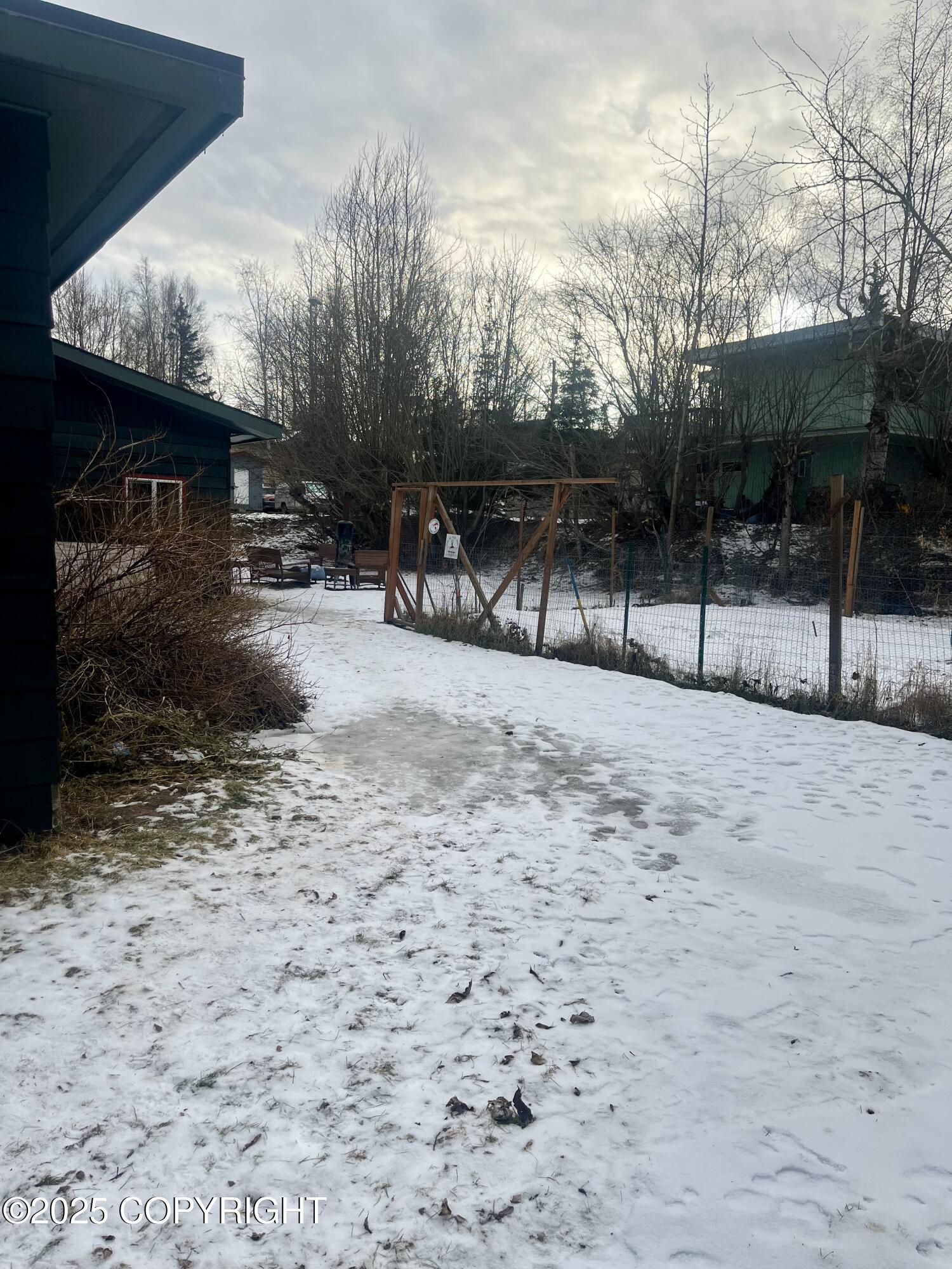 Anchorage, Alaska 99503, United States, 1 Bedroom Bedrooms, ,1 BathroomBathrooms,Residential,Pending,1998