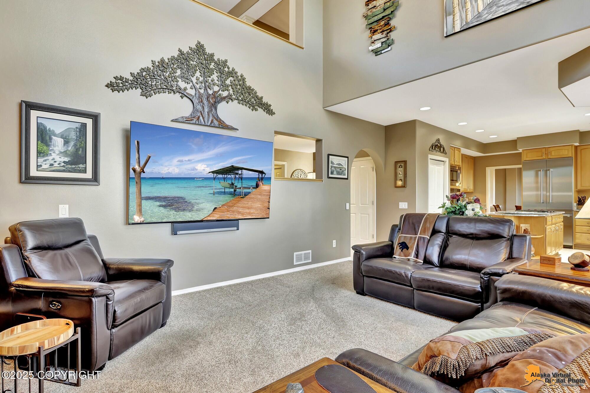 Eagle River, Alaska 99577, United States, 5 Bedrooms Bedrooms, ,4 BathroomsBathrooms,Residential,Pending,95715