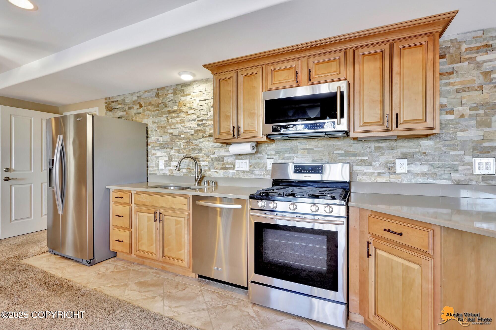 Eagle River, Alaska 99577, United States, 5 Bedrooms Bedrooms, ,4 BathroomsBathrooms,Residential,Pending,95715