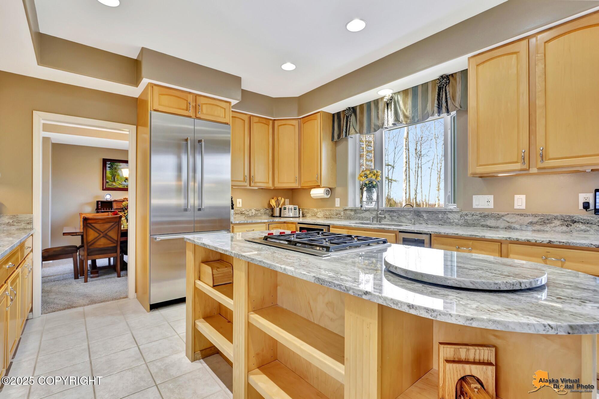 Eagle River, Alaska 99577, United States, 5 Bedrooms Bedrooms, ,4 BathroomsBathrooms,Residential,Pending,95715