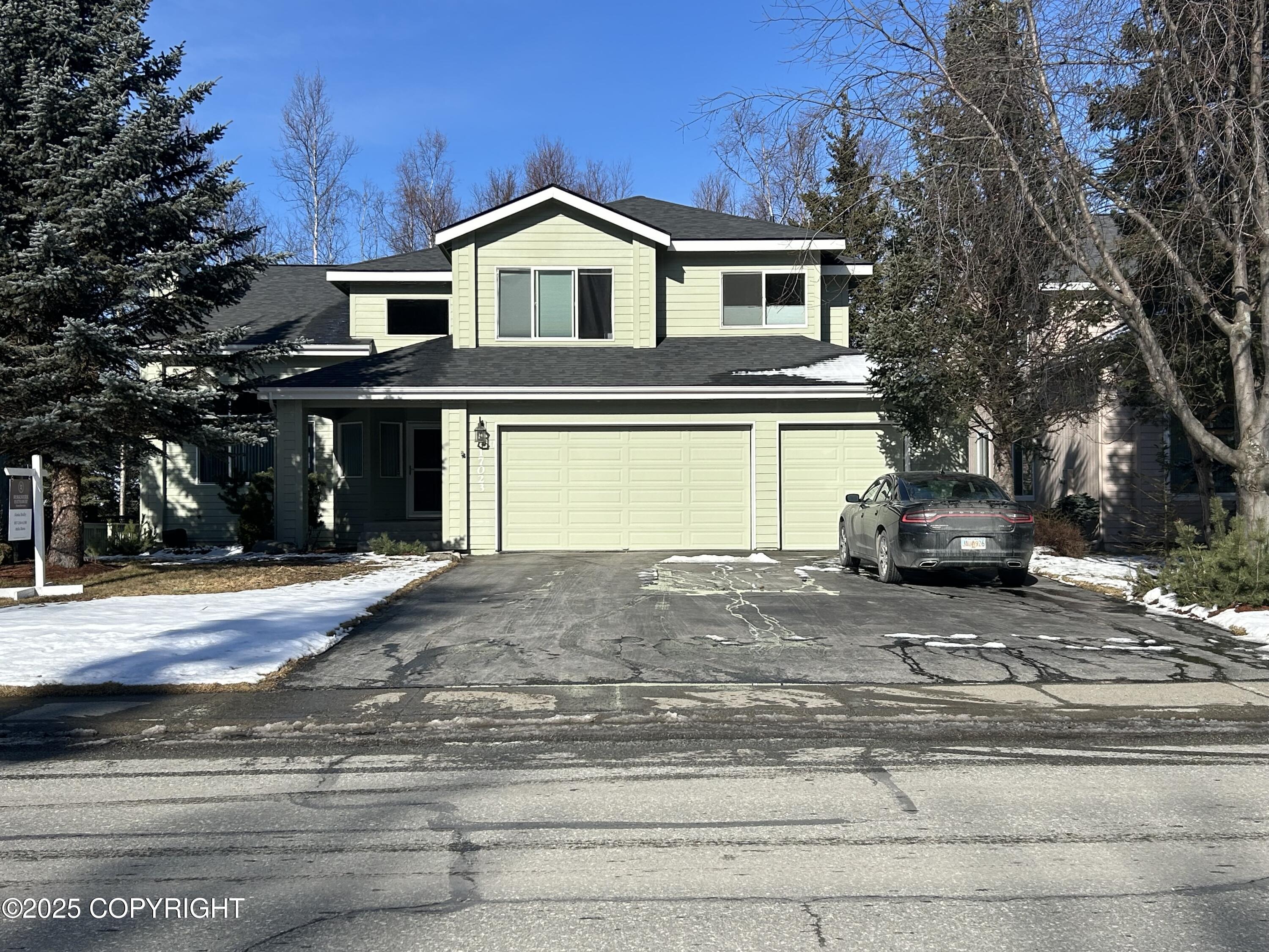 Eagle River, Alaska 99577, United States, 5 Bedrooms Bedrooms, ,4 BathroomsBathrooms,Residential,Pending,95715