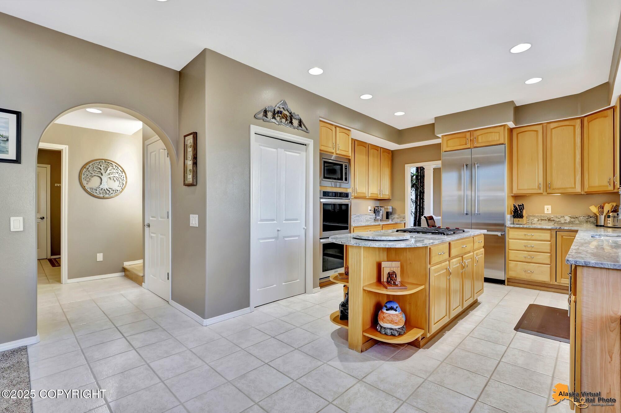 Eagle River, Alaska 99577, United States, 5 Bedrooms Bedrooms, ,4 BathroomsBathrooms,Residential,Pending,95715