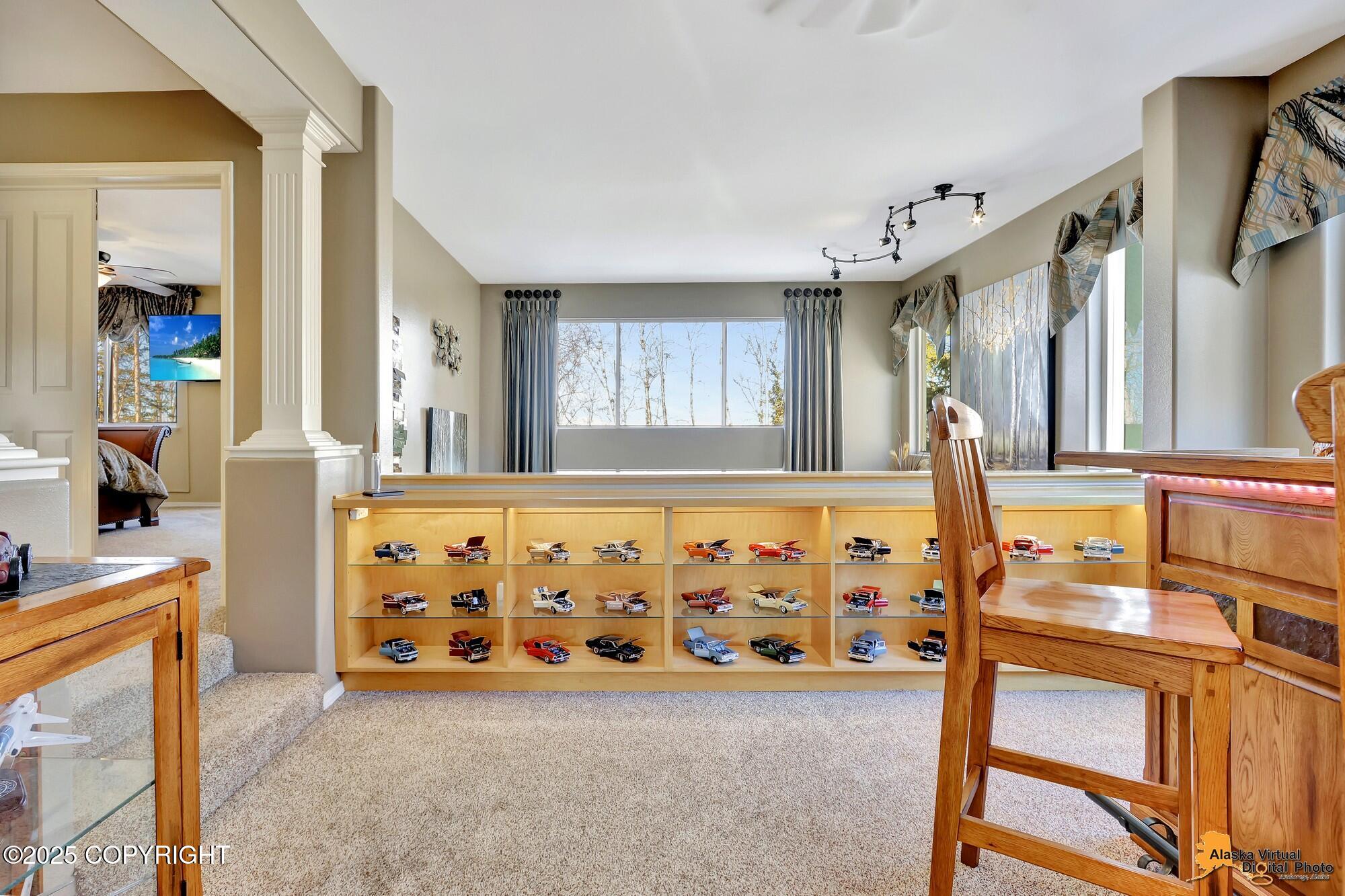 Eagle River, Alaska 99577, United States, 5 Bedrooms Bedrooms, ,4 BathroomsBathrooms,Residential,Pending,95715