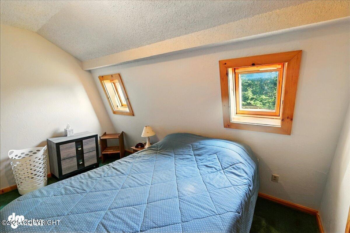 Ninilchik, Alaska 99639, United States, 6 Bedrooms Bedrooms, ,4 BathroomsBathrooms,Residential,Active,152173