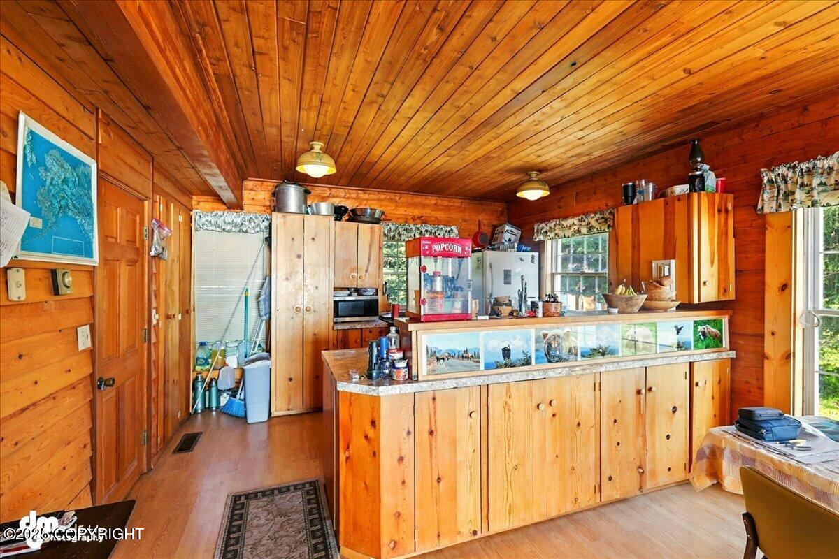 Ninilchik, Alaska 99639, United States, 6 Bedrooms Bedrooms, ,4 BathroomsBathrooms,Residential,Active,152173