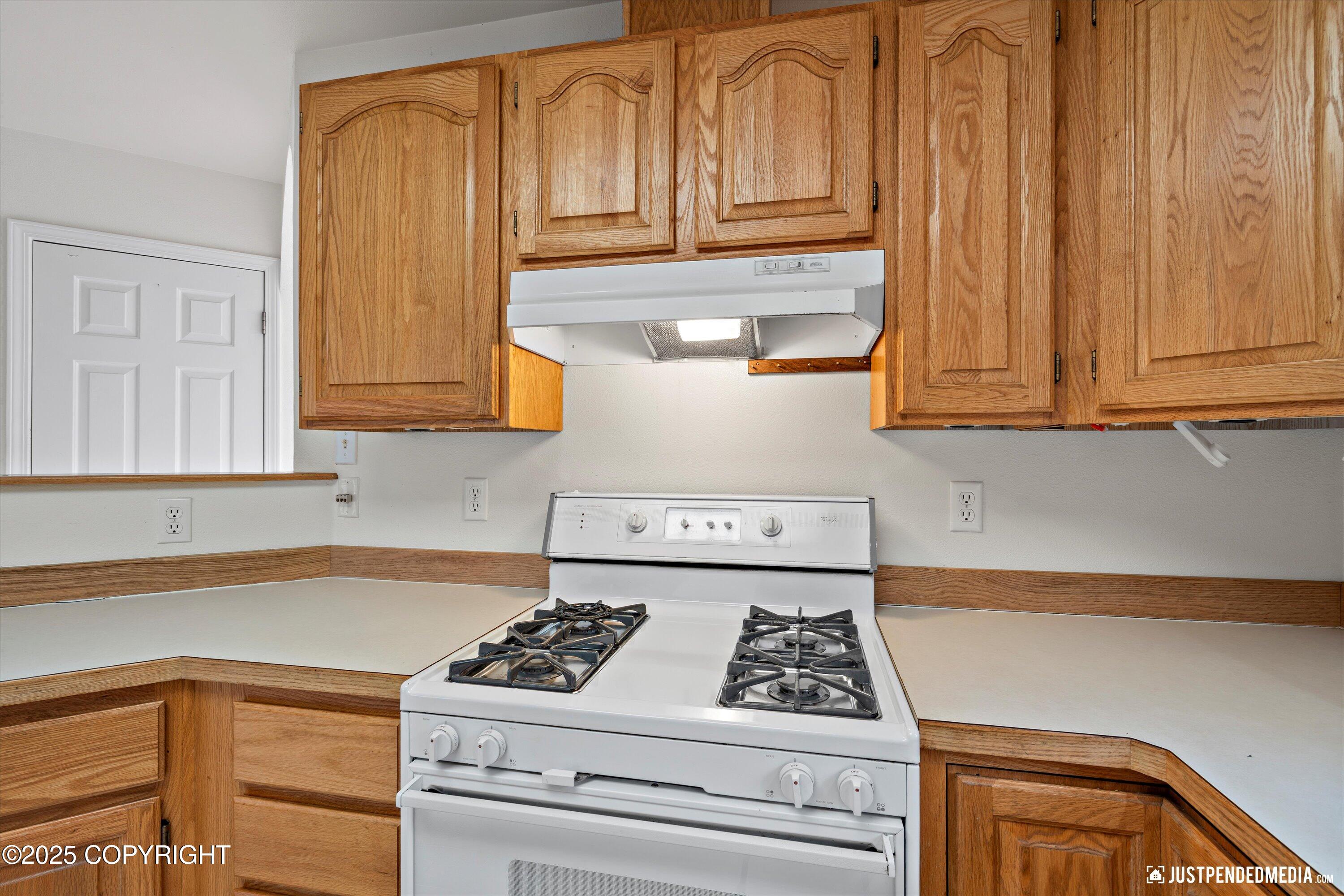 10931 Adanak Circle, Eagle River, Alaska image 21