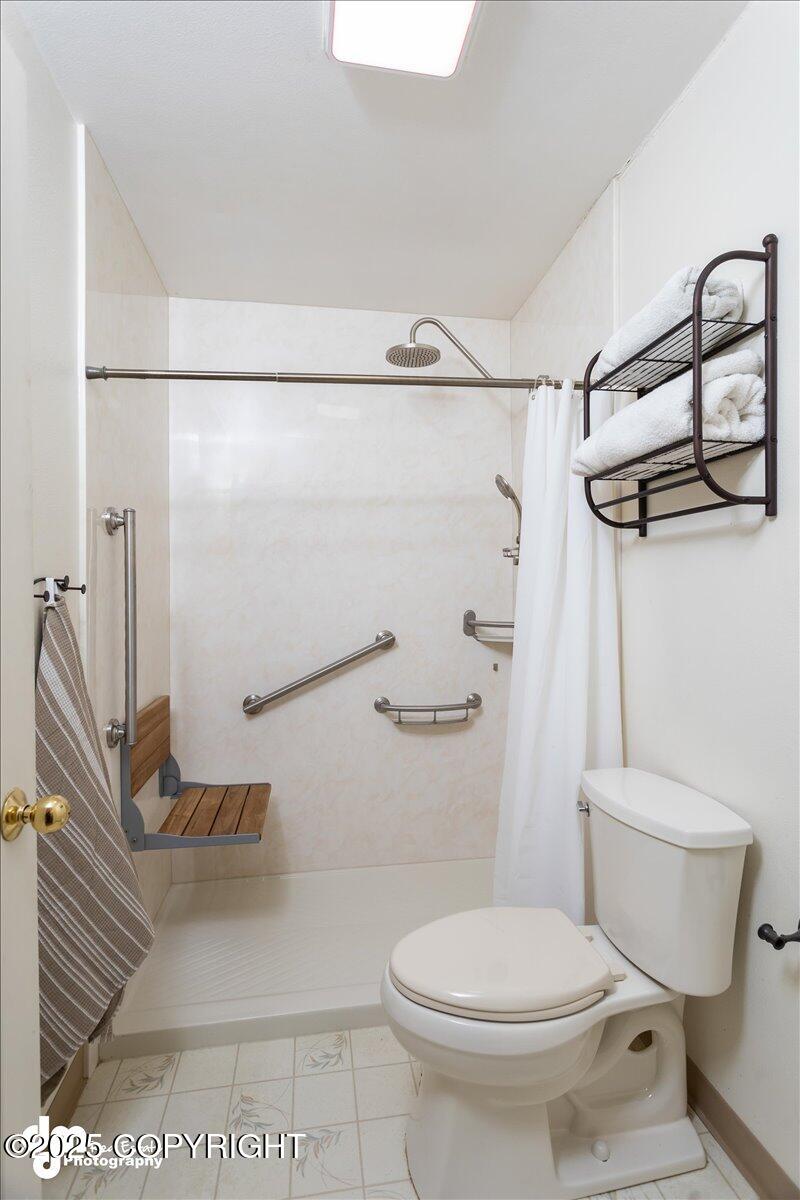 6370 W Commadore Lane, Wasilla, Pennsylvania image 28