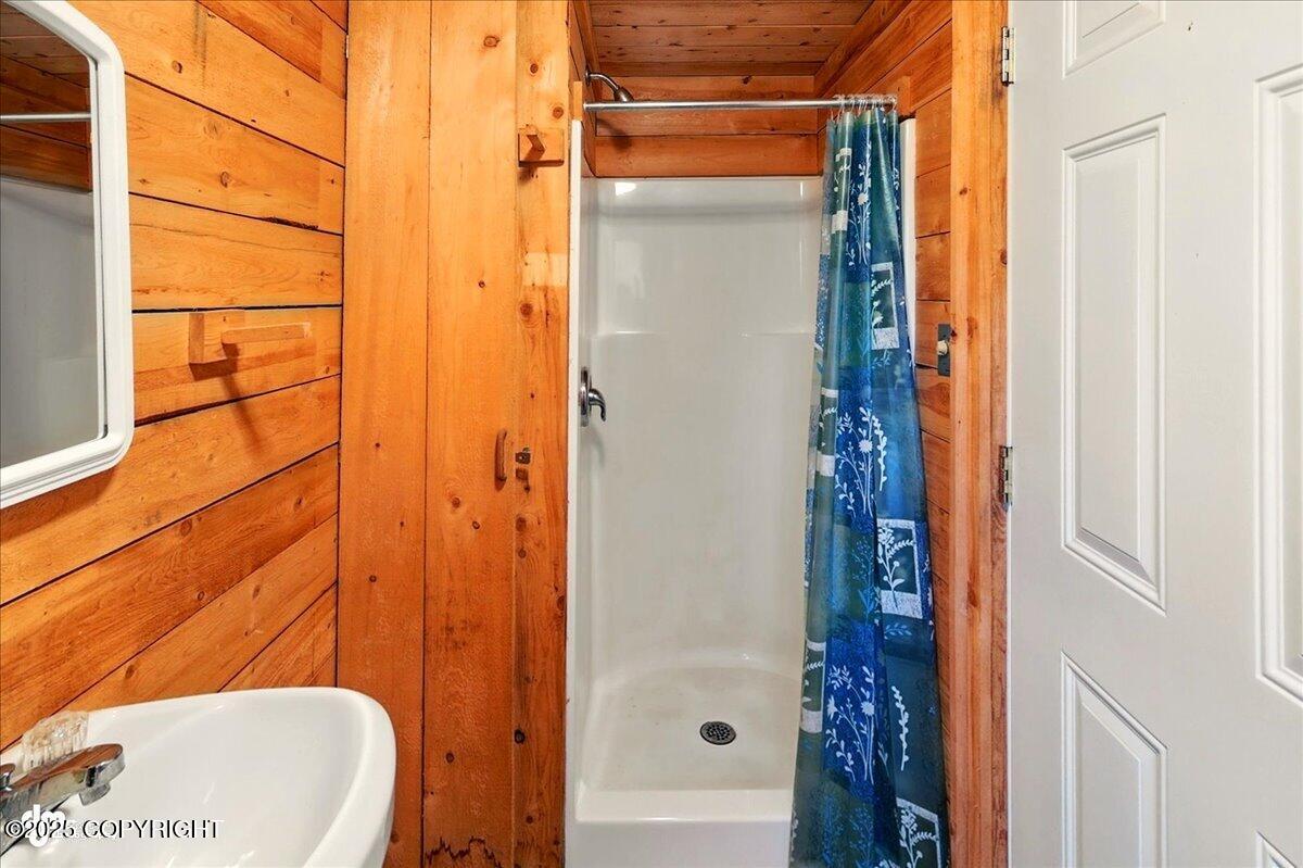 Ninilchik, Alaska 99639, United States, 11 Bedrooms Bedrooms, ,11 BathroomsBathrooms,Residential,Active,144240