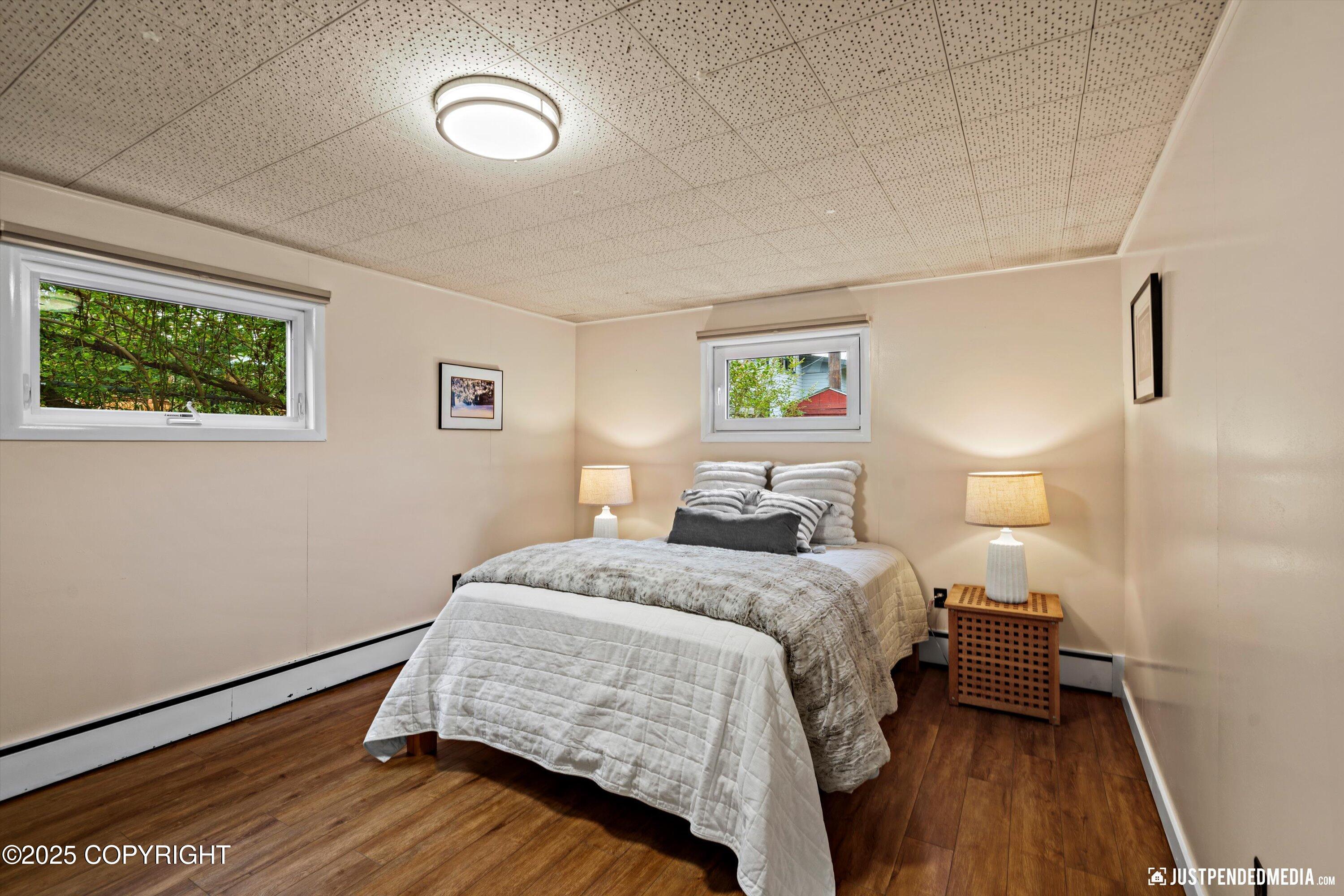 Anchorage, Alaska 99501, United States, 4 Bedrooms Bedrooms, ,2 BathroomsBathrooms,Residential,Pending,196821