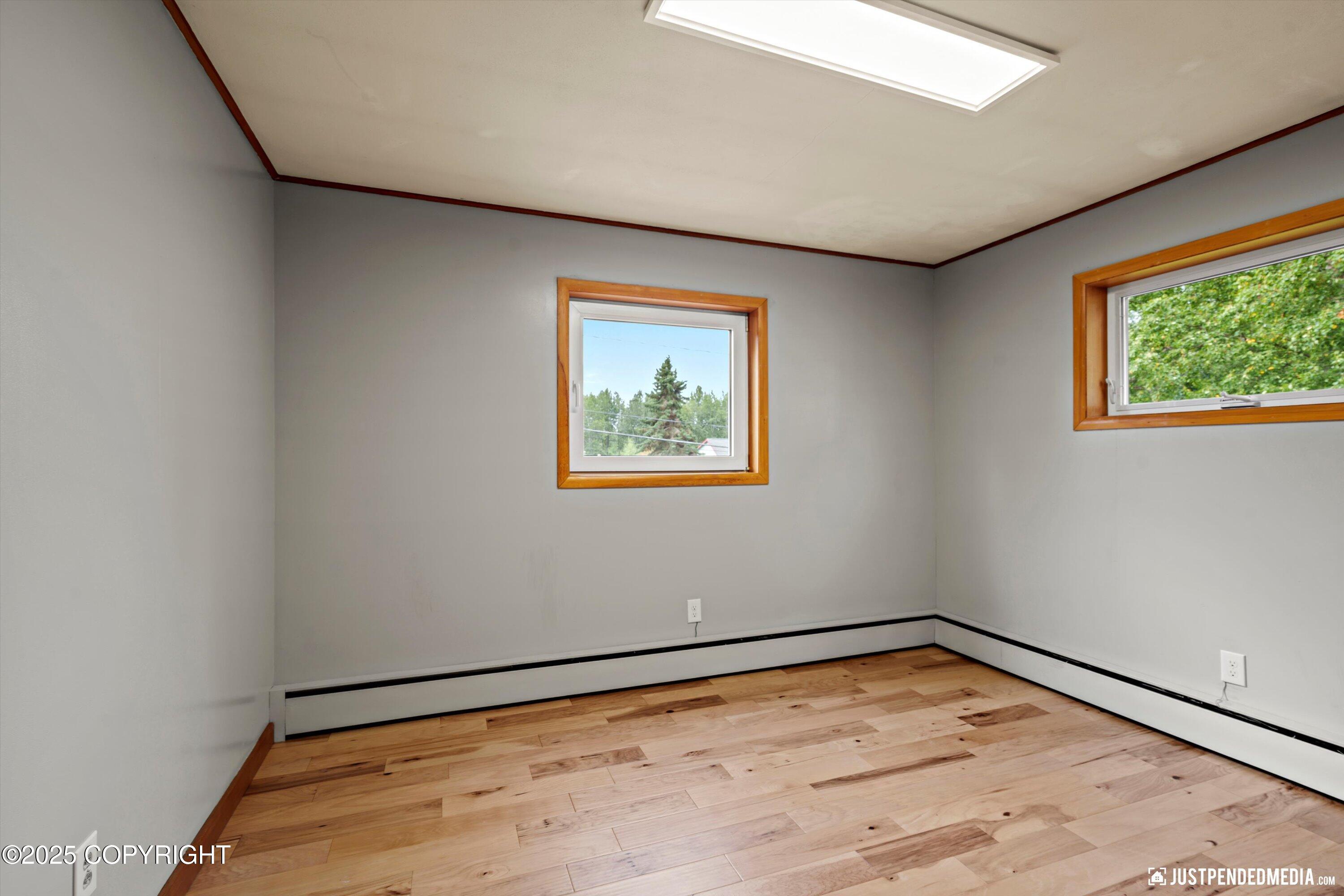 Anchorage, Alaska 99501, United States, 4 Bedrooms Bedrooms, ,2 BathroomsBathrooms,Residential,Pending,196821