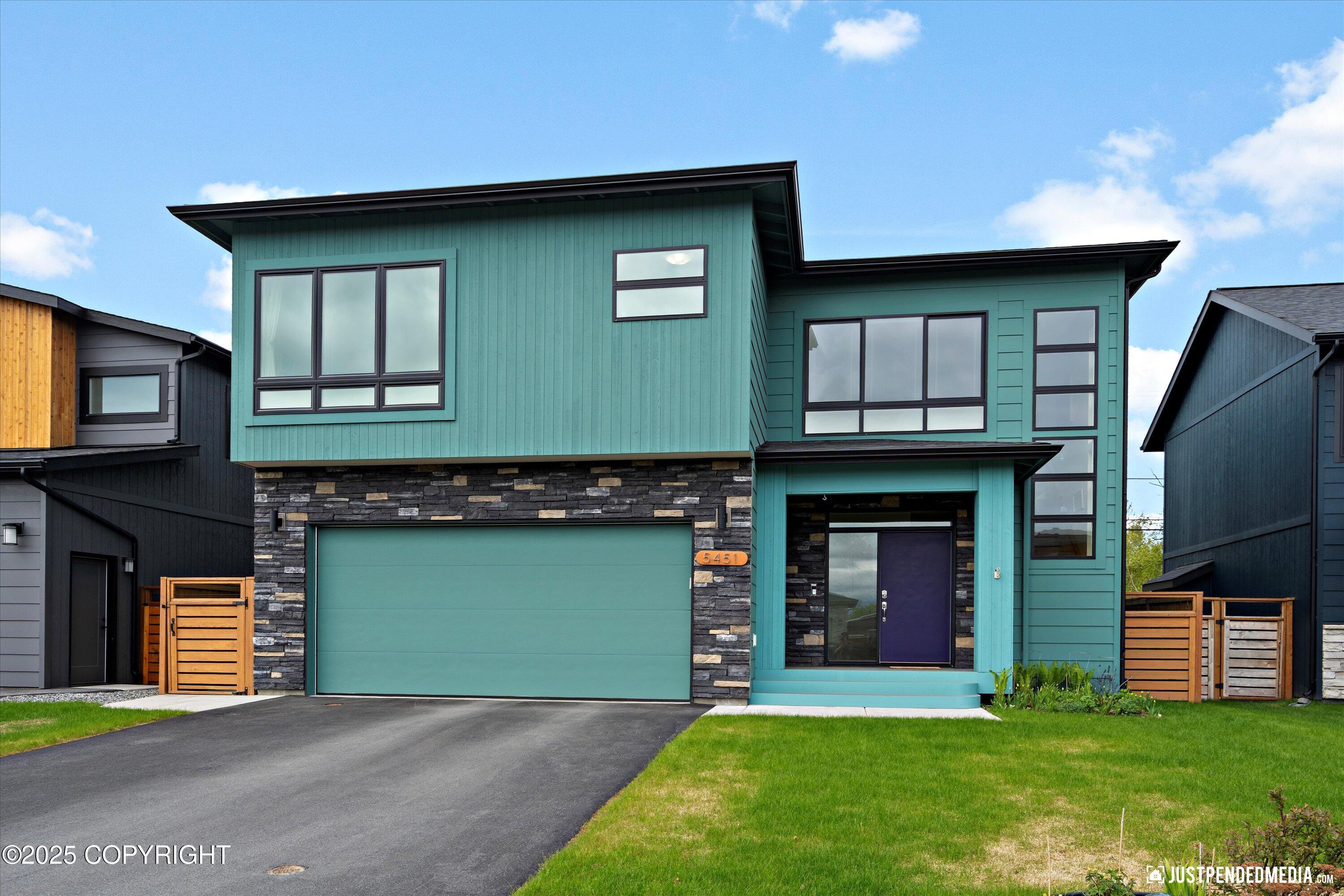 Anchorage, Alaska 99502, United States, 4 Bedrooms Bedrooms, ,3 BathroomsBathrooms,Residential,Pending,140294