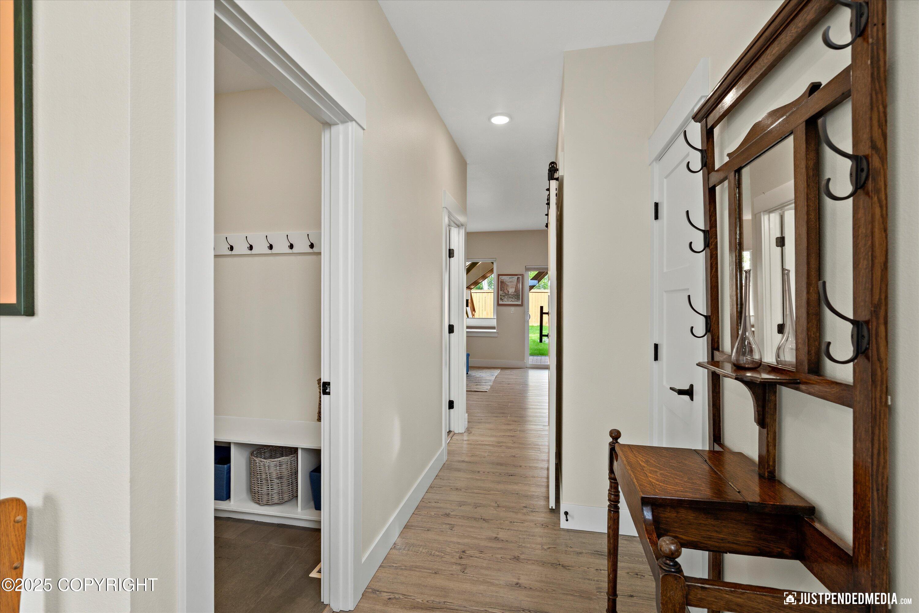 Anchorage, Alaska 99502, United States, 4 Bedrooms Bedrooms, ,3 BathroomsBathrooms,Residential,Pending,140294