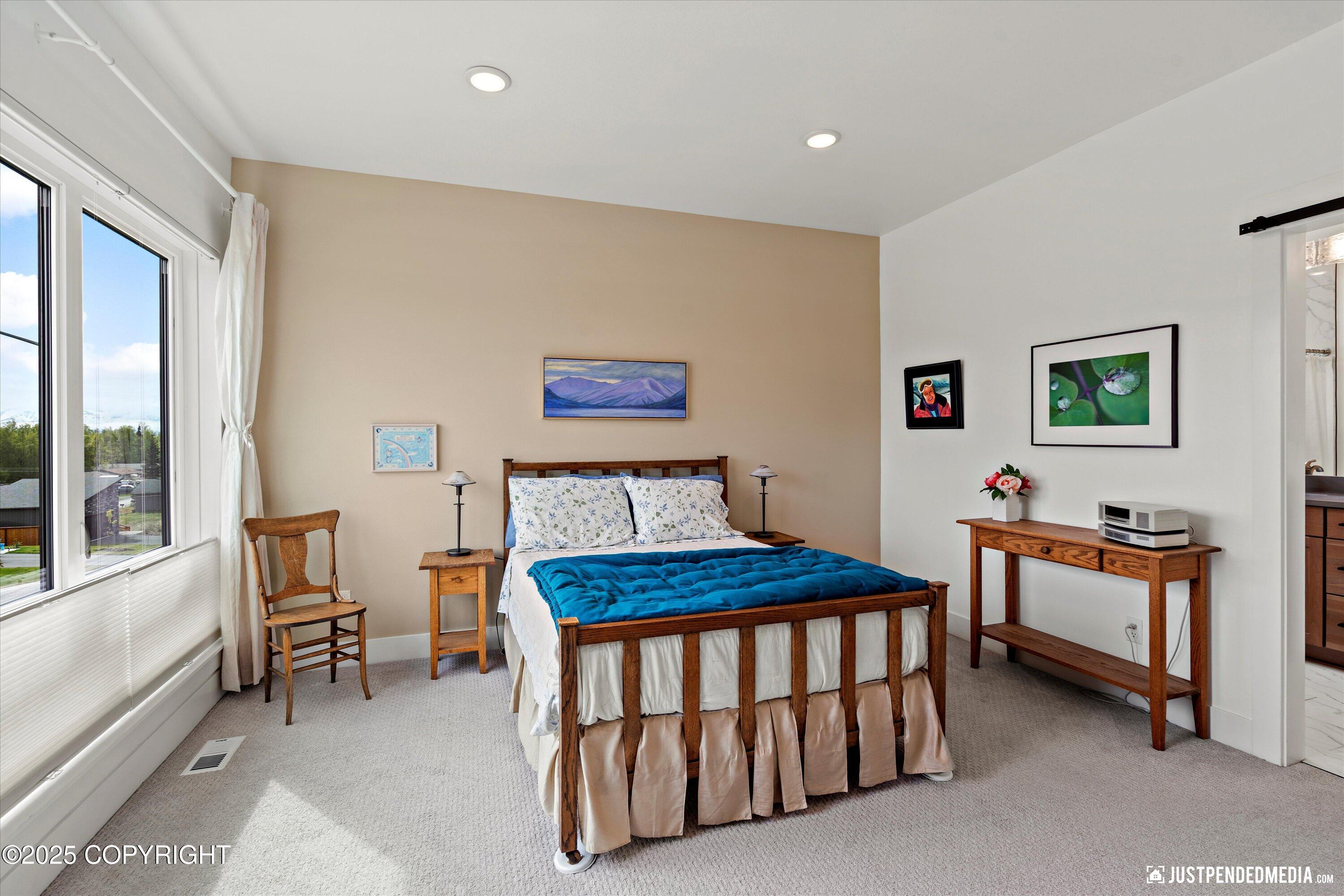 Anchorage, Alaska 99502, United States, 4 Bedrooms Bedrooms, ,3 BathroomsBathrooms,Residential,Pending,140294