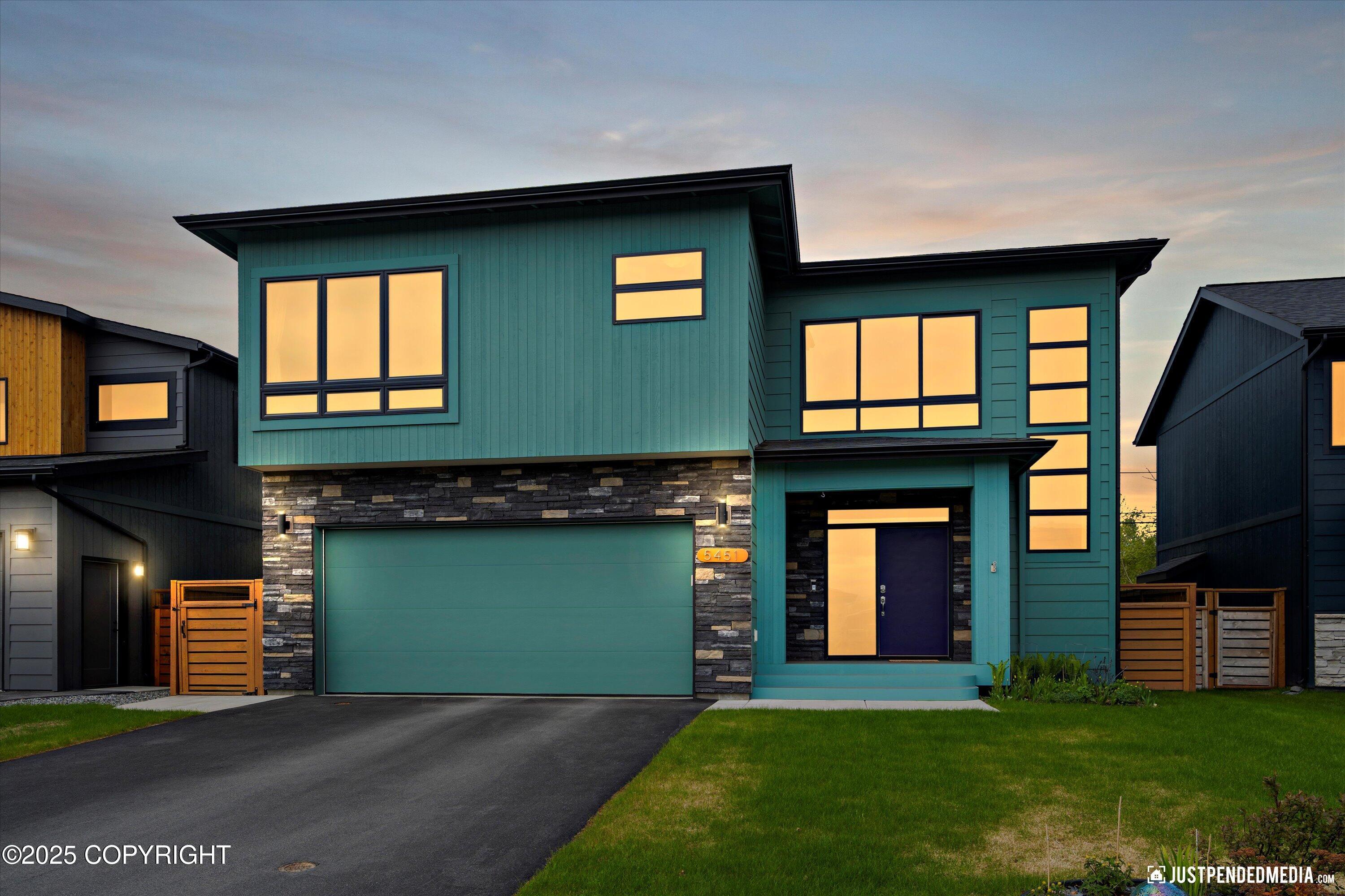 Anchorage, Alaska 99502, United States, 4 Bedrooms Bedrooms, ,3 BathroomsBathrooms,Residential,Pending,140294